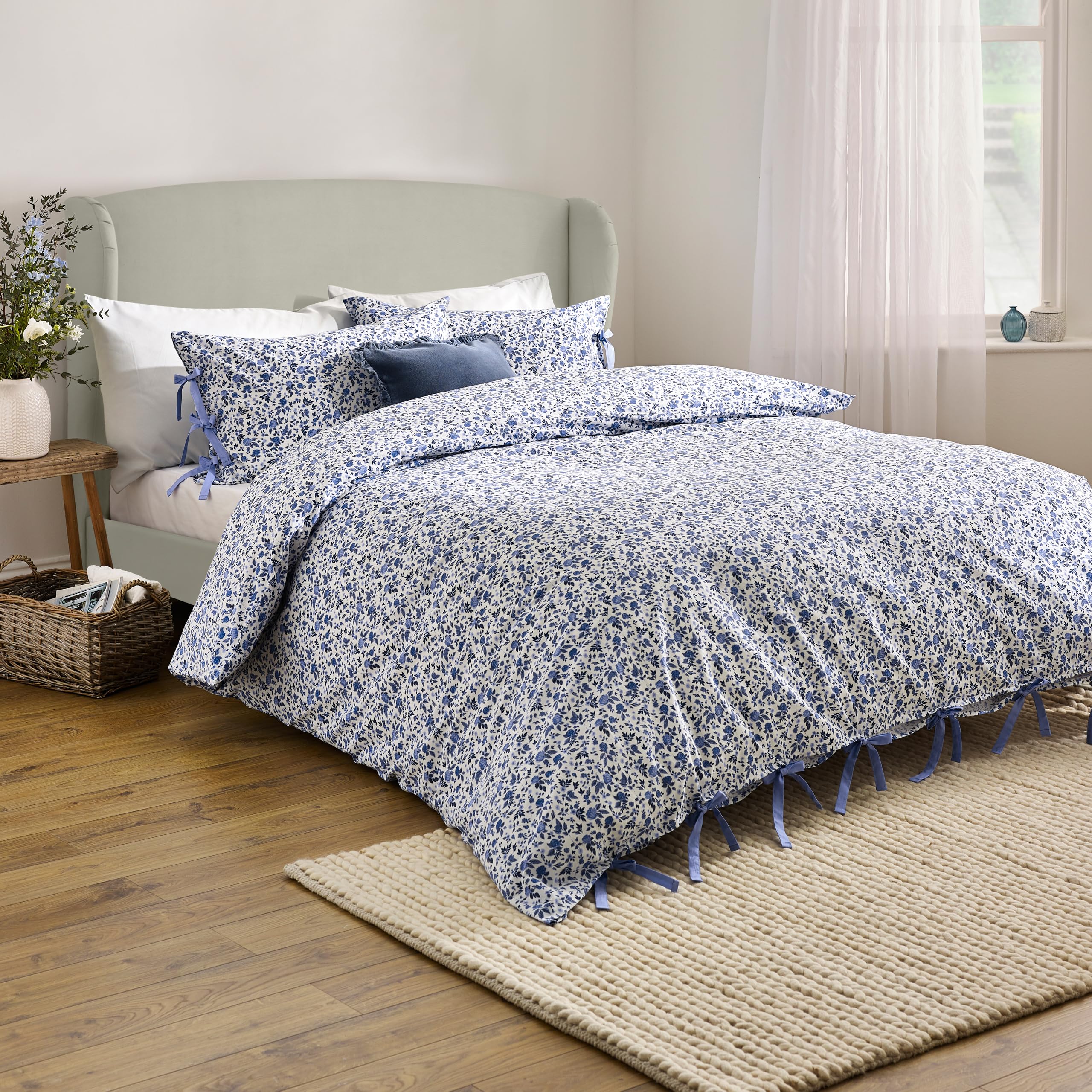 furn. Wylder Hannah Duvet Cover Set – 100% Tumbled Cotton Floral Bedding with Bow Closures (Blue - Super King)