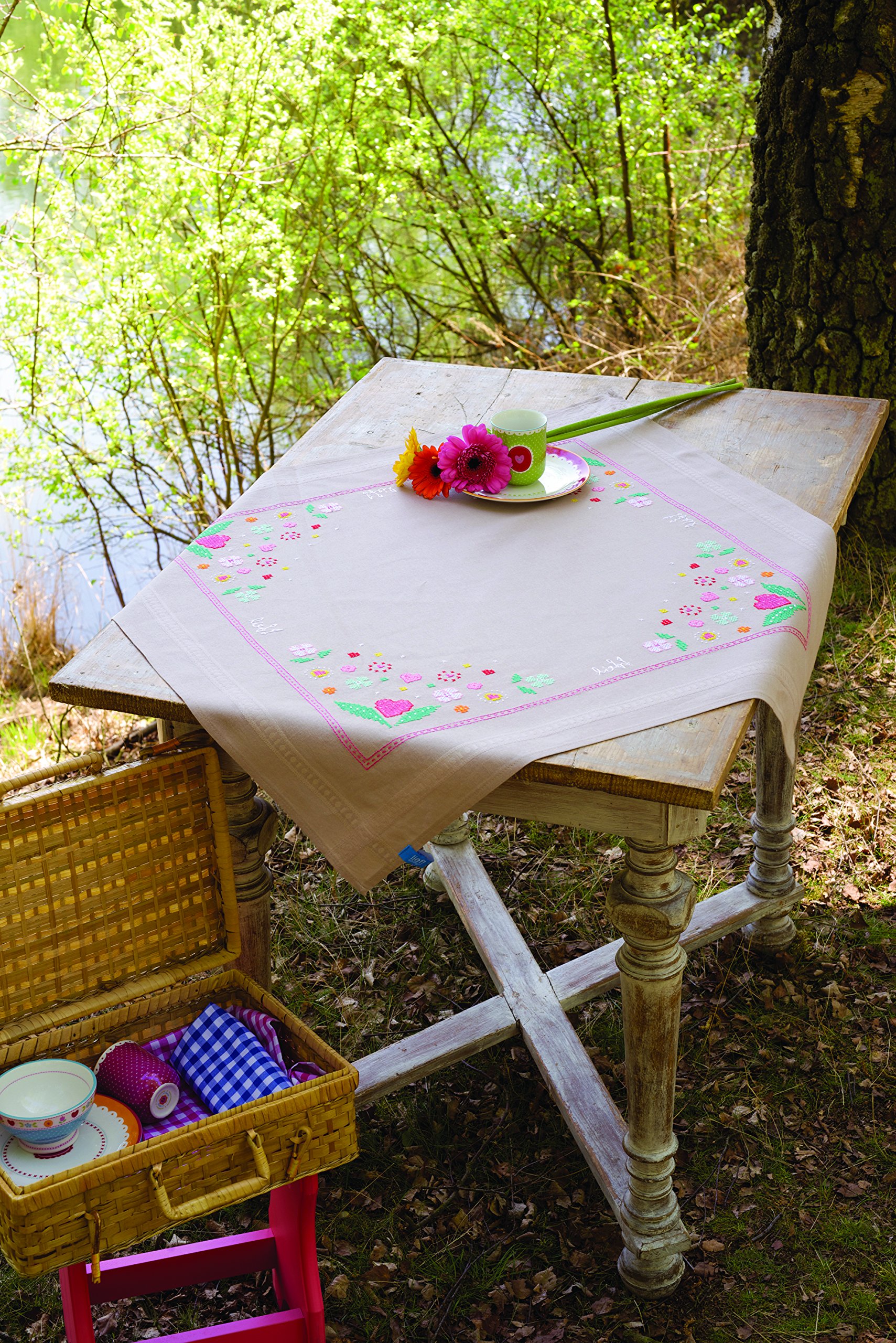 Vervaco Ricamo Punto Croce Kit Prestampato Tovaglie FIORI ROSA Biancheria Da Tavola Set Fai Da Te Creativo 80 x 80 cm Kit Hobby Creativi Adulti Casa Decor Cross Stitch Embroidery