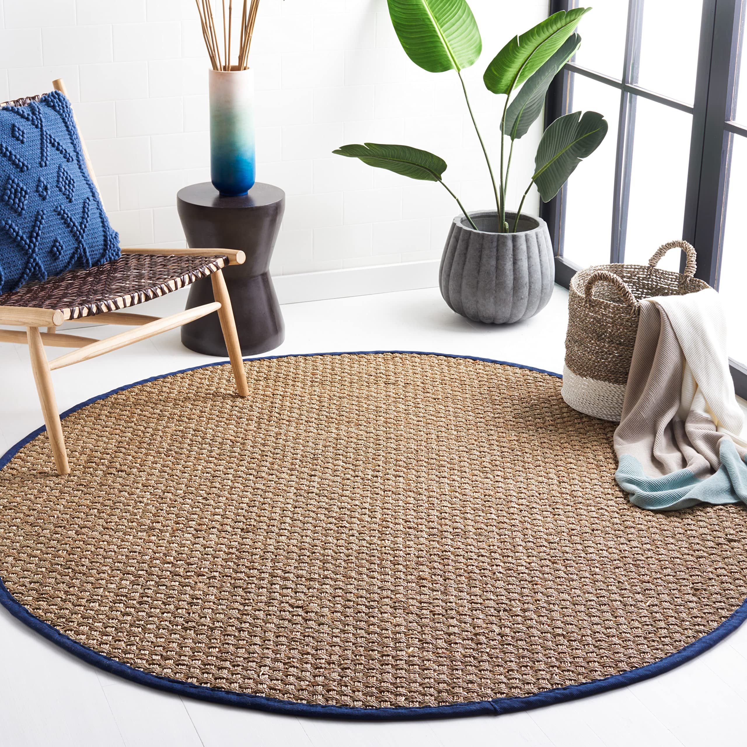 SAFAVIEH Natural Fiber Seagrass Round Rug 3 ft, Natural & Navy Blue NF114E