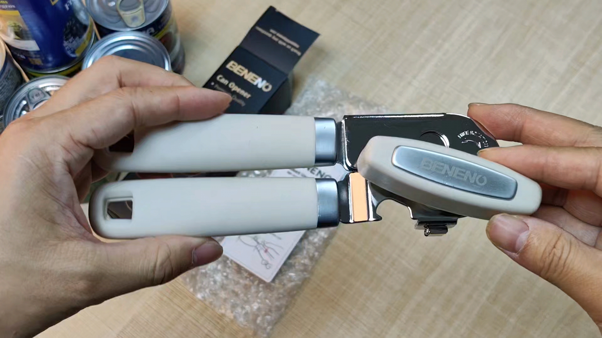 Amazon.com: Beneno Heavy Duty Hand Can Opener Manual with Magnet