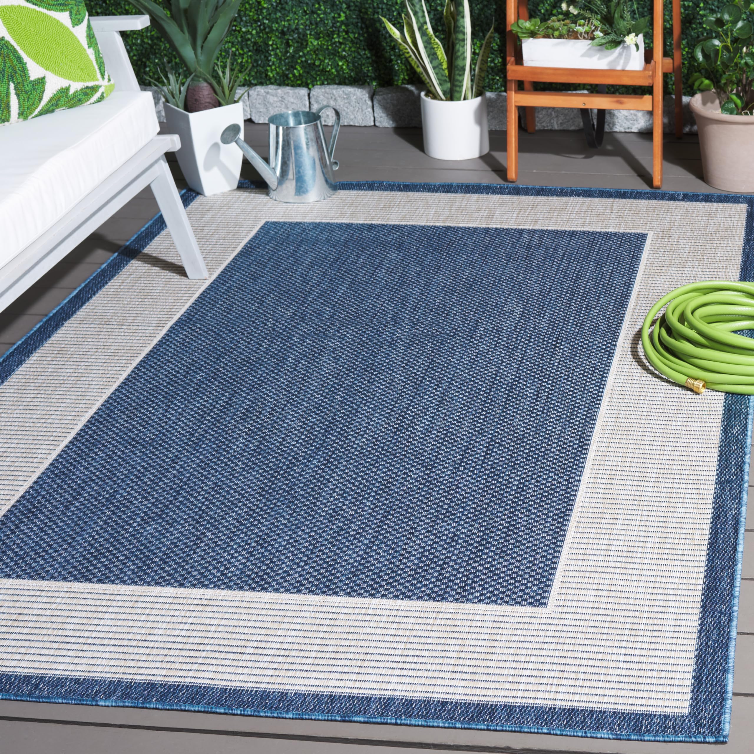 SAFAVIEH Washable Rug Outdoor Beach House Collection - 4' x 6', Blue & Ivory, Non-Shedding & Easy to Clean, Ideal for Patio, Backyard, Mudroom (