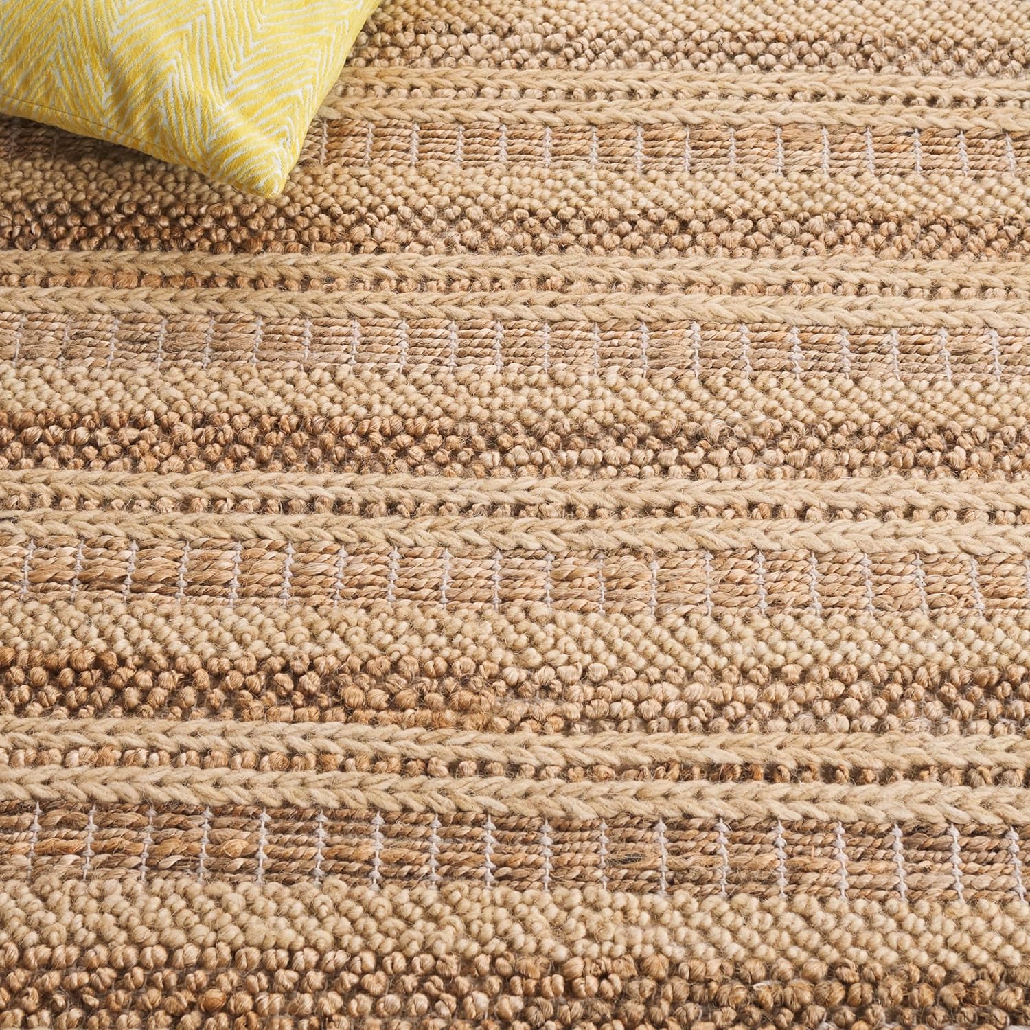 SAFAVIEH Natura Collection Runner Rug - 2'3" x 8', Tan & Beige, Western Design, Ideal for High Traffic Areas in Entryway, Kitchen & Bathroom (NAT501A-28)