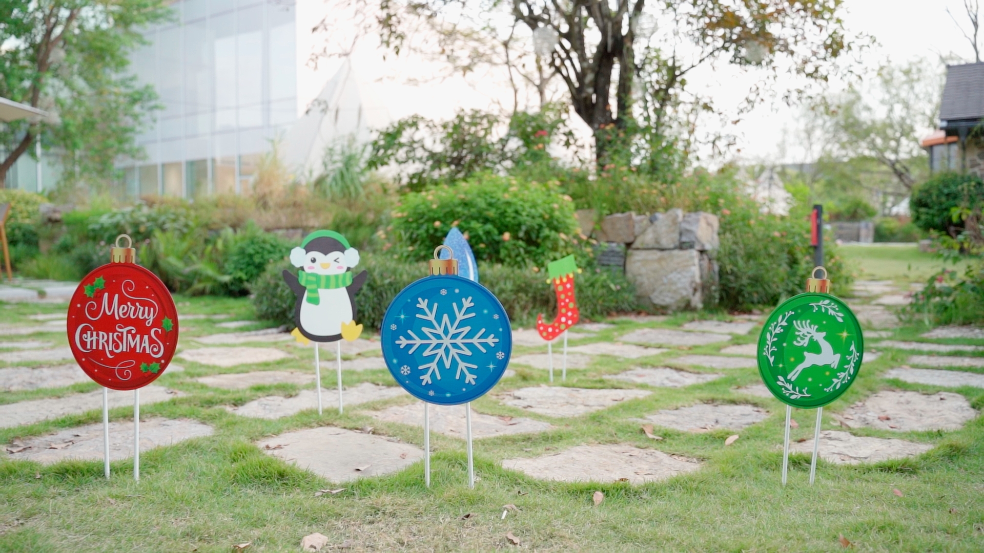 Decorazioni di Natale in stile industriale, come rendere l'albero e la casa magici per le feste Decorazioni di Natale in stile industriale, come rendere l'albero e la casa magici per le feste