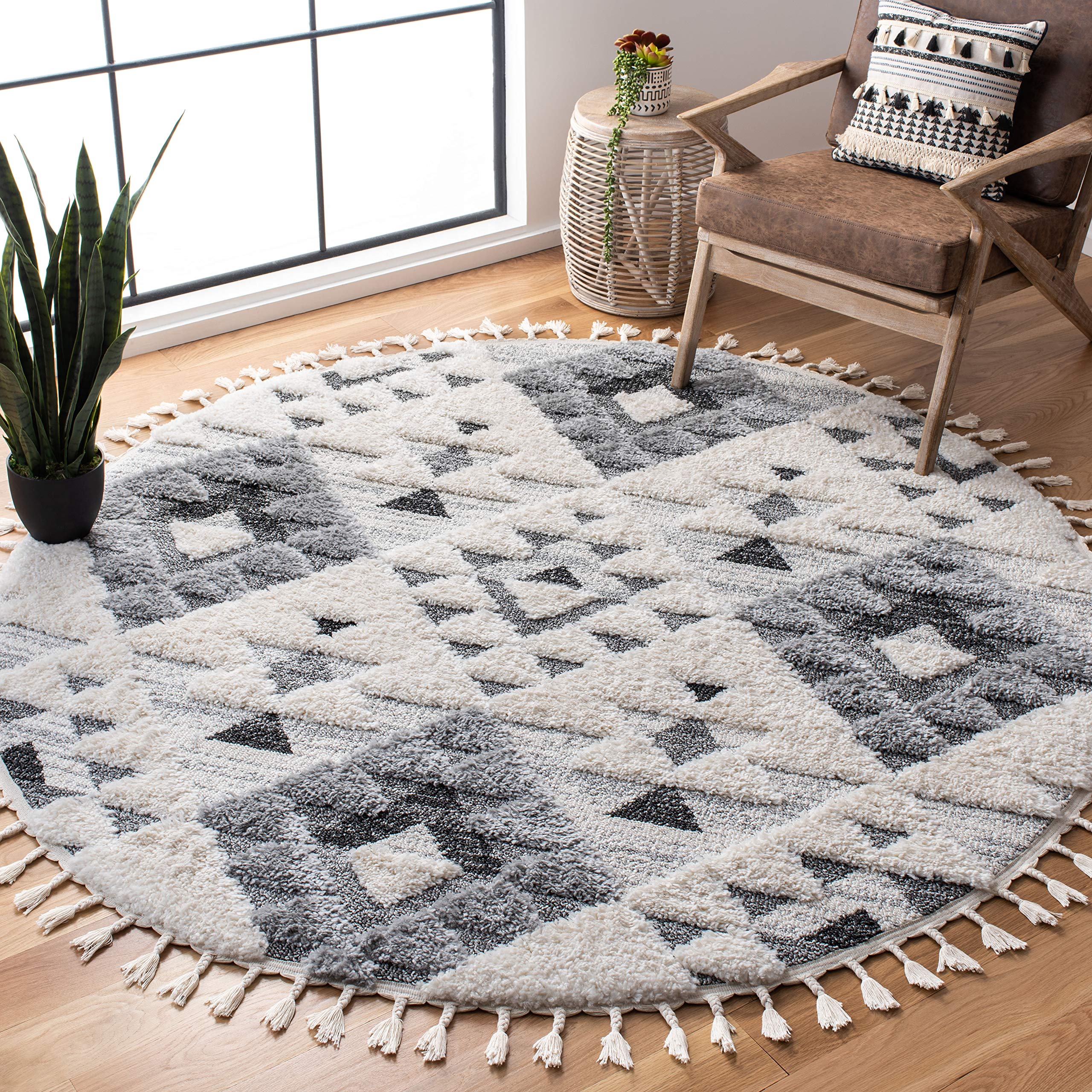 SAFAVIEH Moroccan Tassel Shag Collection Area Rug - 12' Round, Ivory & Grey, Non-Shedding & Easy to Clean, Plush High-Low Texture, Ideal for Living