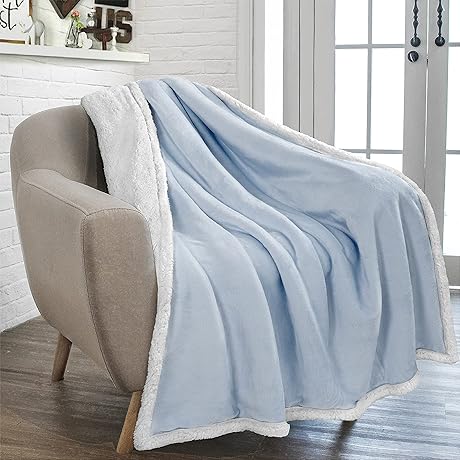 PAVILIA Heavenly Soft Light Blue Sherpa Blanket