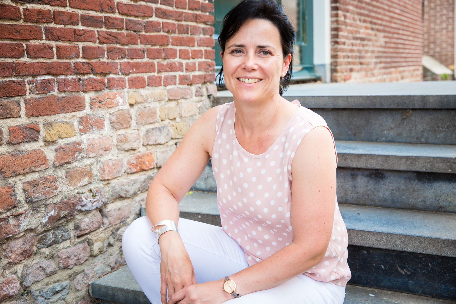 Amazon.com: Martina O'Flaherty: books, biography, latest update