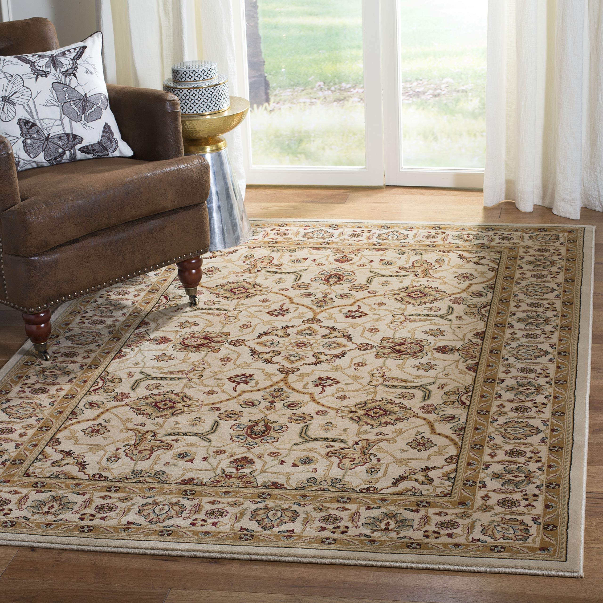 Safavieh Majesty Collection 5'3" x 7'6" Cream Cream MAJ4676 Traditional Oriental Area Rug