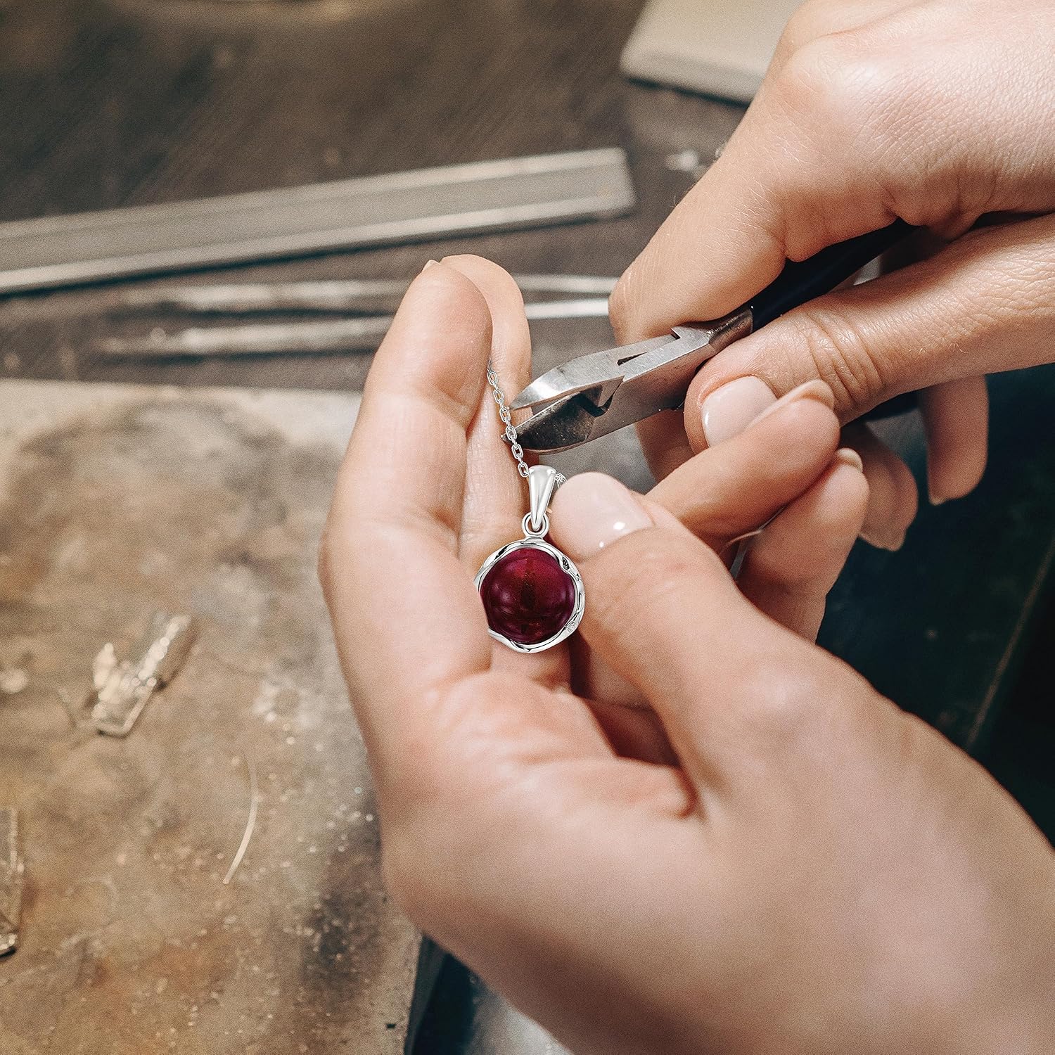 Red Garnet Necklace for Women - 12mm Round Germstone Garnet Pendant - 925 Sterling Silver Cable Chain 45cm - January Birthstone - Necklace Silver - Perfect for Classy Gift and Everyday Wear - Image 6