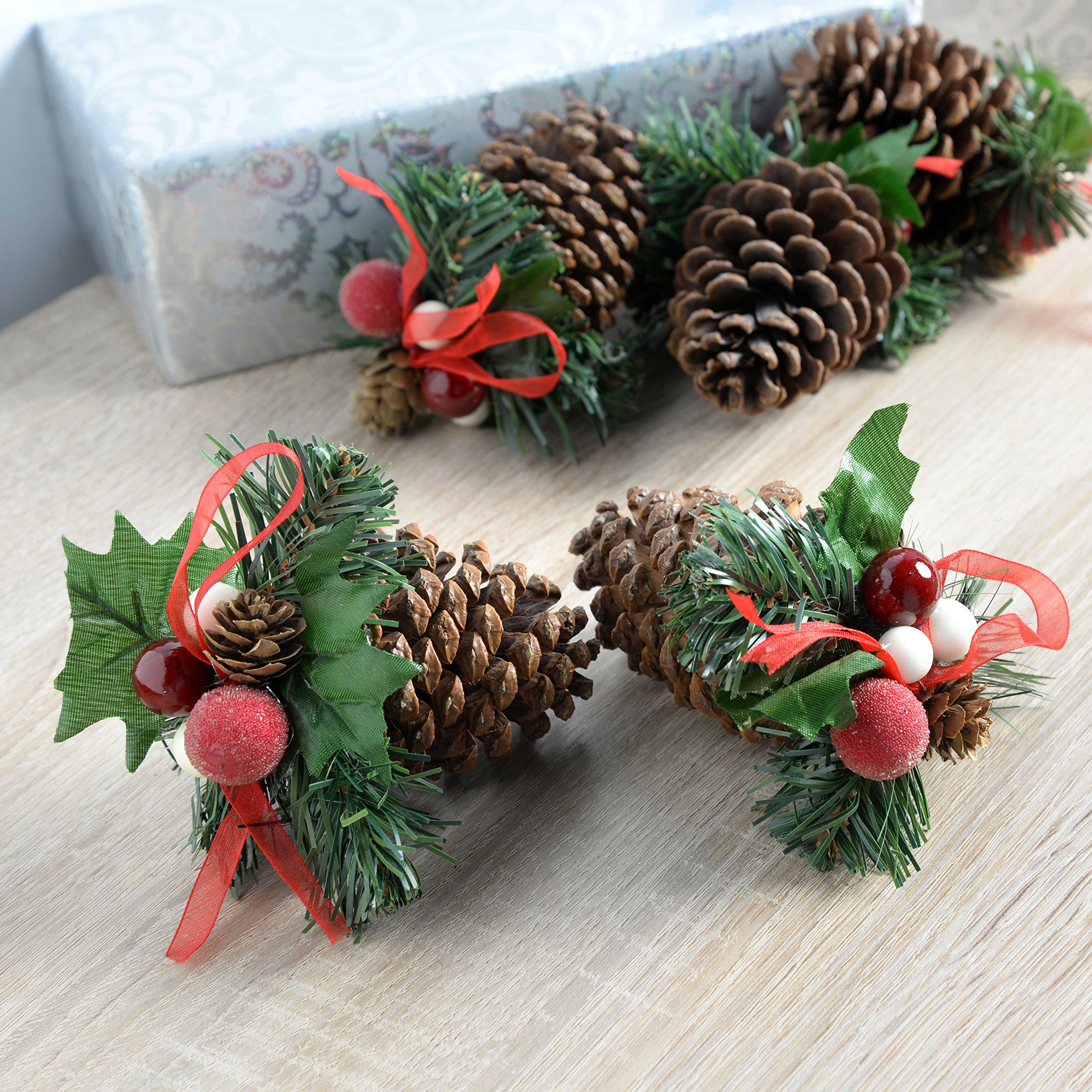 WeRChristmas Decorated Pine Cone Christmas Decoration - Cream/Gold, Pack of 5, 9 x 6 x 6 cm - Image 3