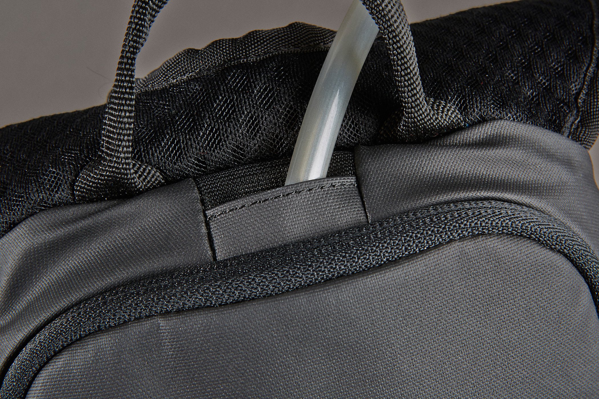 Fox Oasis 6L Hydration Backpack + 2L Bladder Black : Amazon.com.au