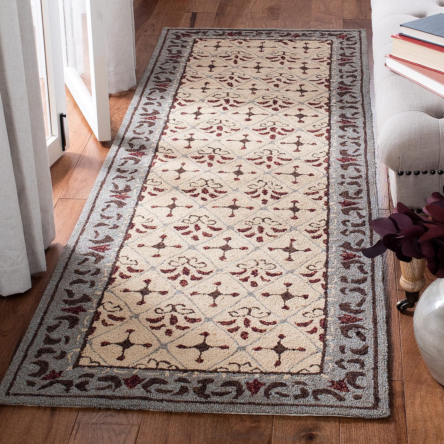 SAFAVIEH Easy Care Collection 2'6" x 8' Beige / Red EZC479B Hand-Hooked Runner Rug