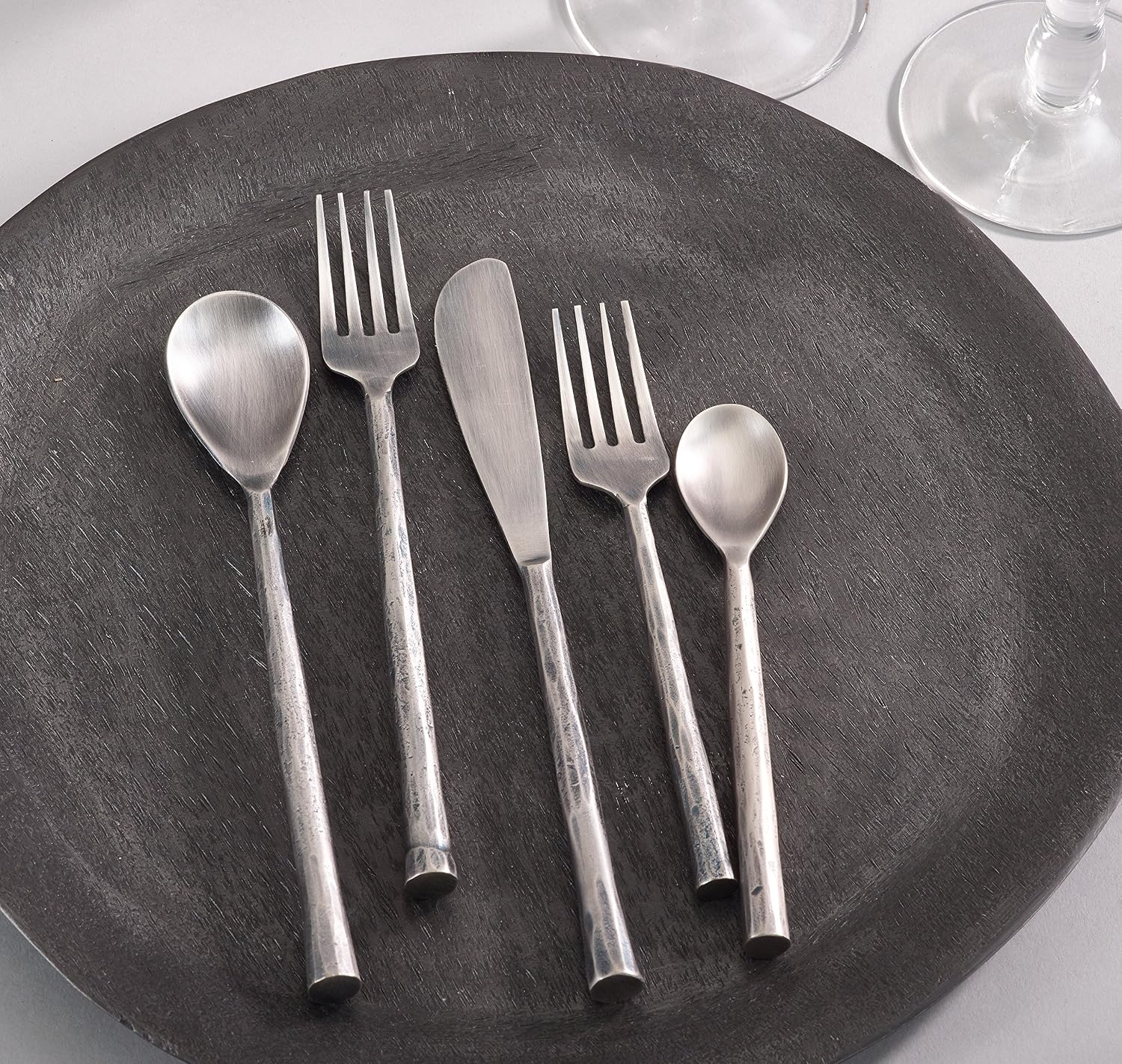 SARO LIFESTYLE SP138.S Textured Design Stainless Steel Flatware - Set of 5, Silver, 8.5" x 12"