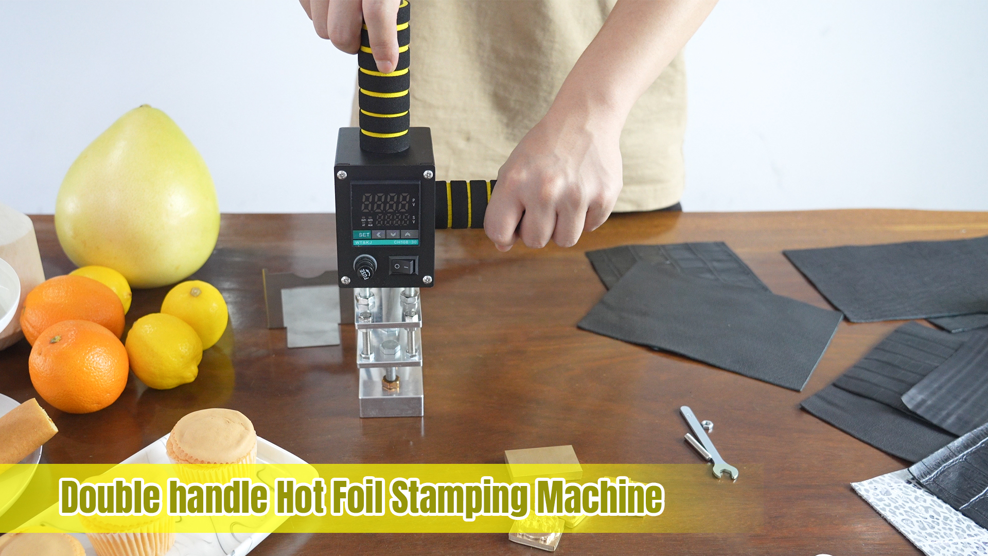 Amazon.com: Goodcrafter Hot Foil Stamping Machine,5x7cm Handheld