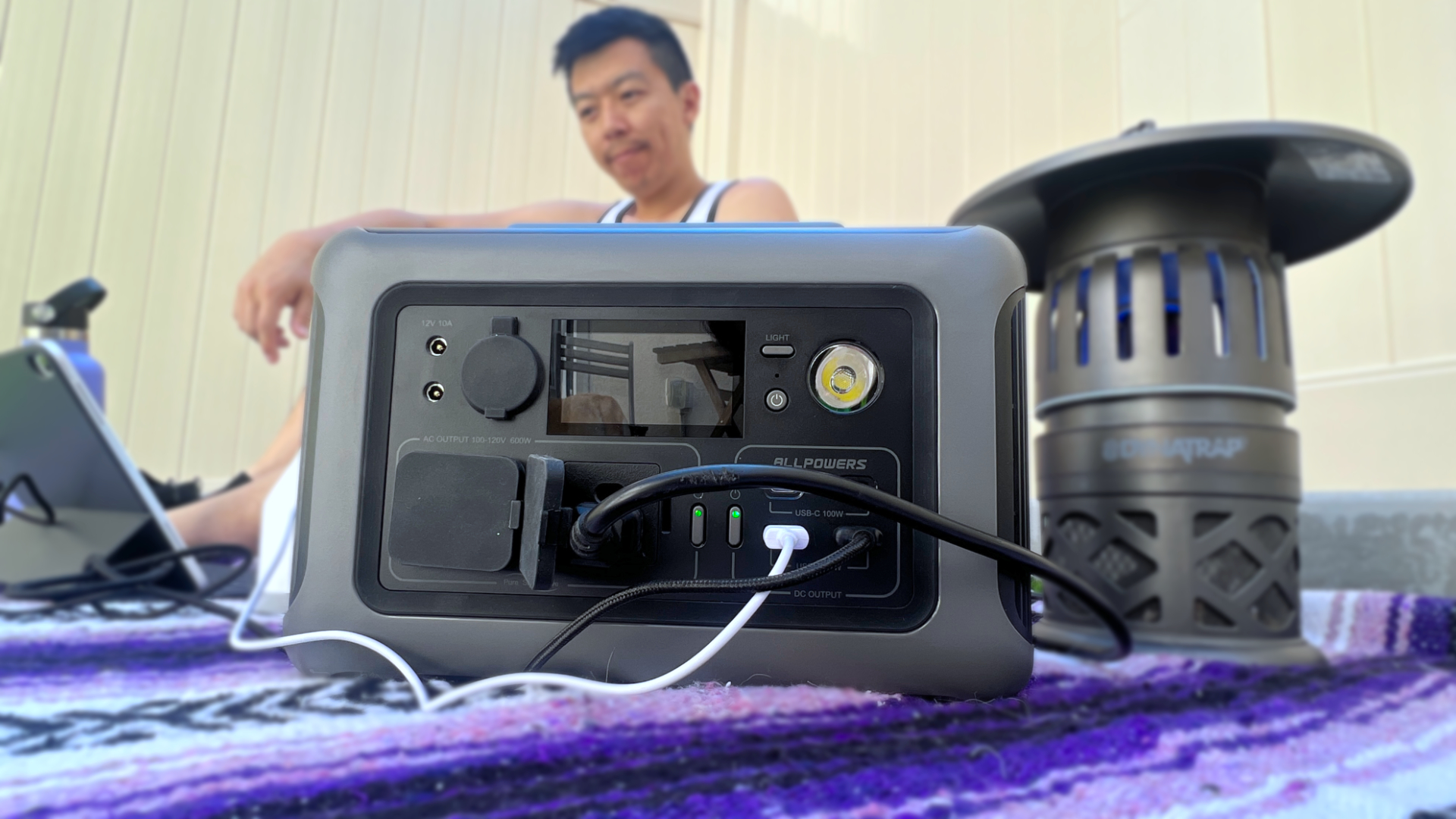 Watch ALLPOWERS R600 Portable Power Station Review on Amazon Live