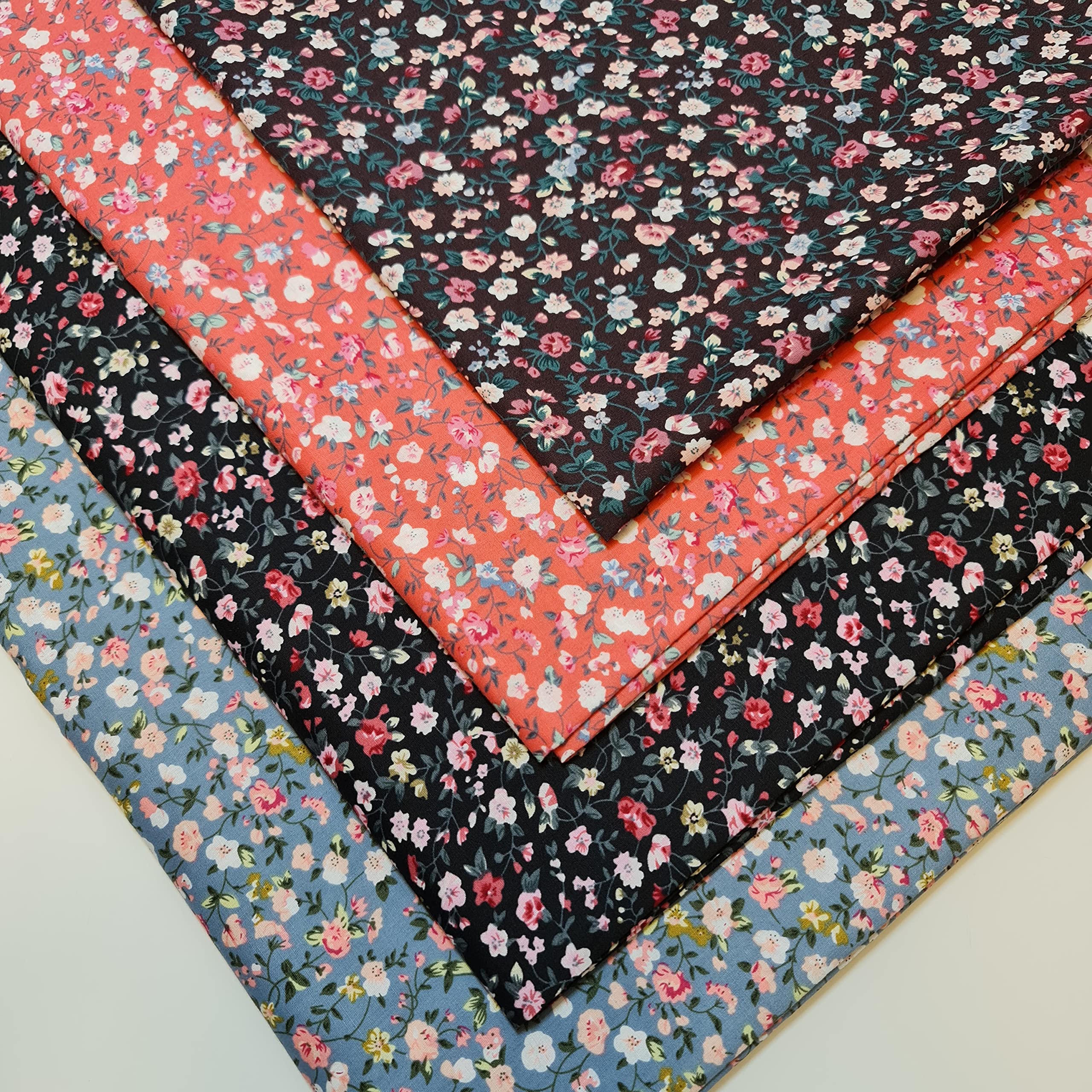 Tessuto 100% popeline di cotone con stampa floreale Ditsy abito artigianale morbido tessuto 147,3 cm (nero)