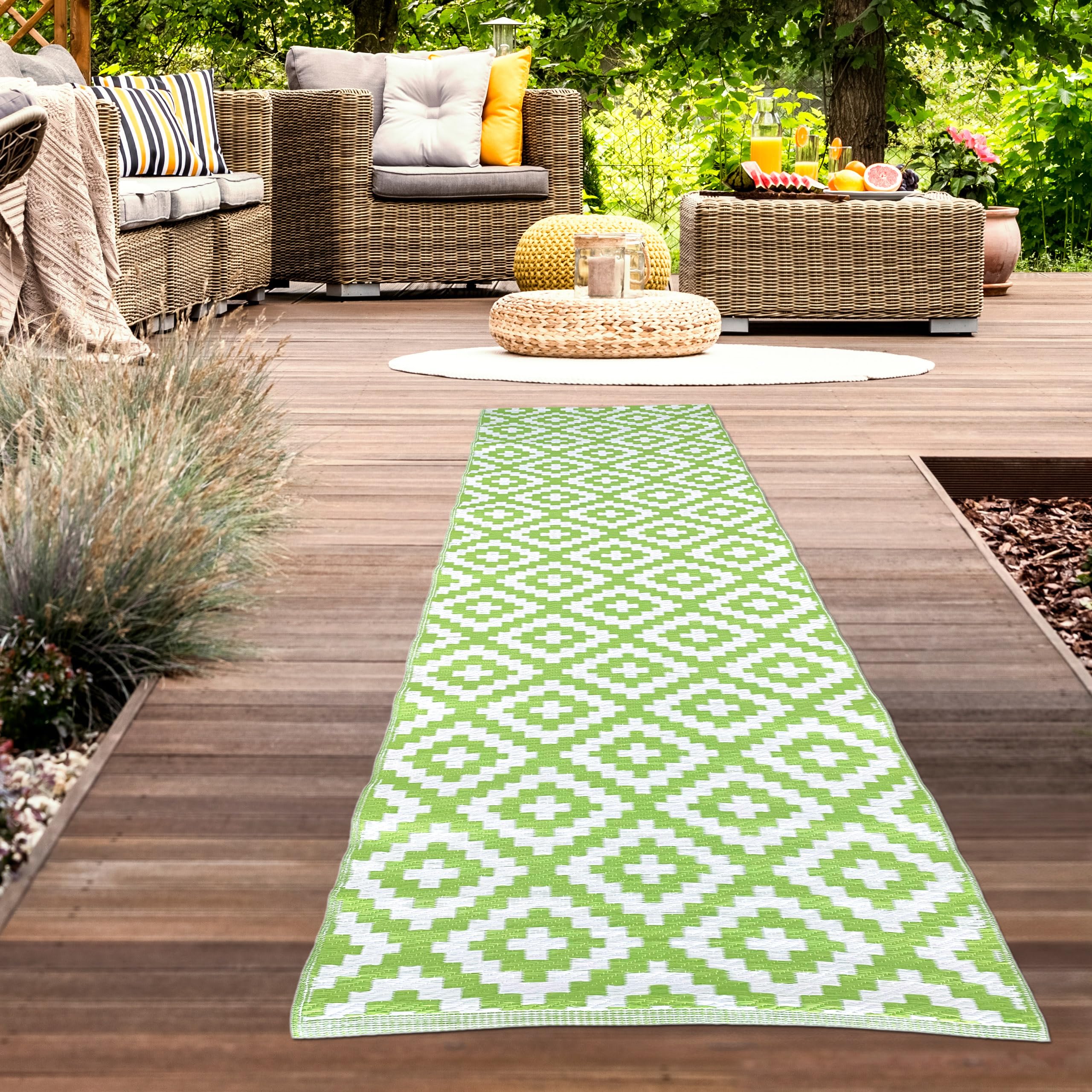 CARPETIA Tapis d'extérieur résistant aux intempéries, Plastique, Tapis d'auvent de Camping, Tapis de Jardin, Tapis de Balcon, Tapis Long, Motif en Losange, Vert Blanc 90 x 300 cm