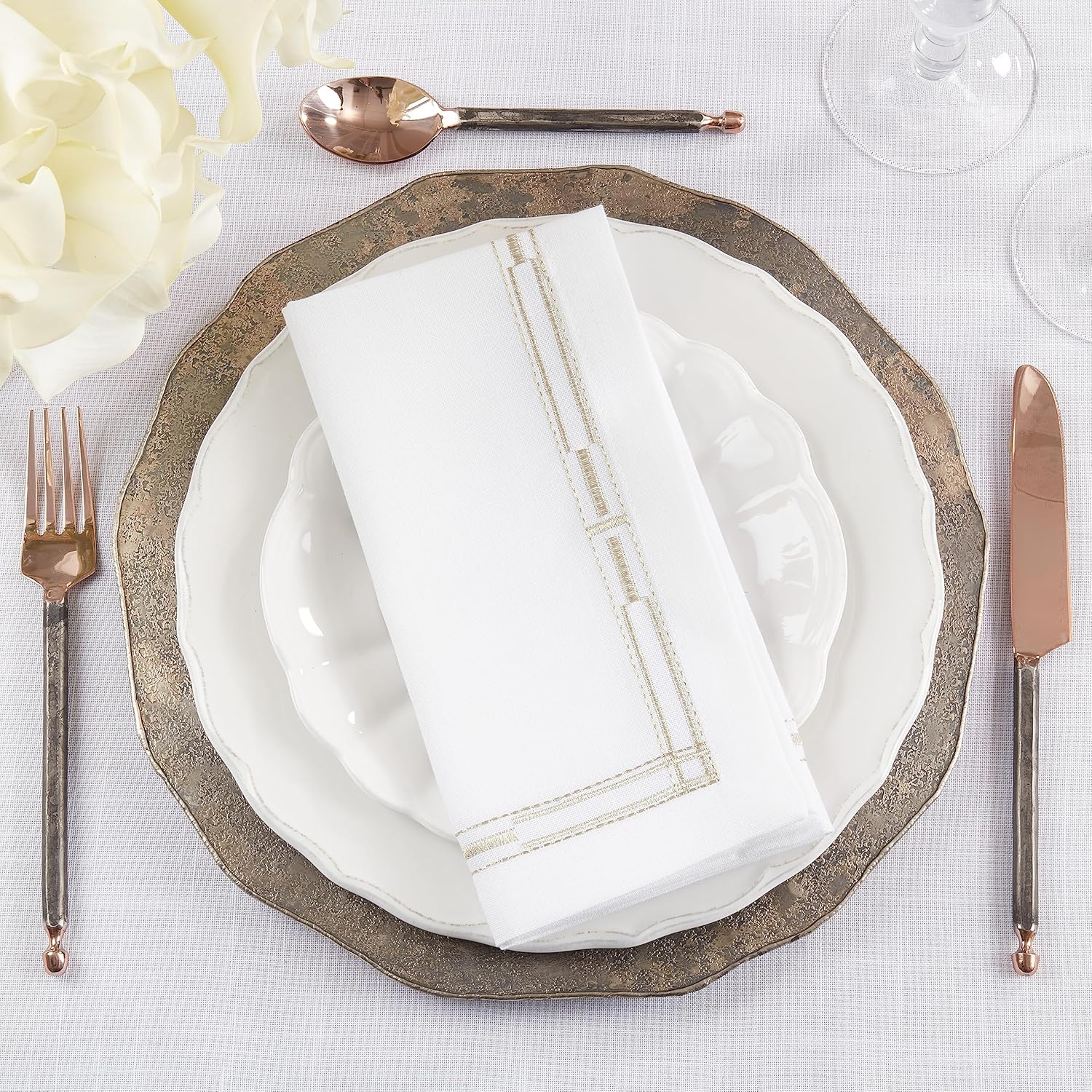 Classic Elegance Embroidered Border Napkin (Set of 4)