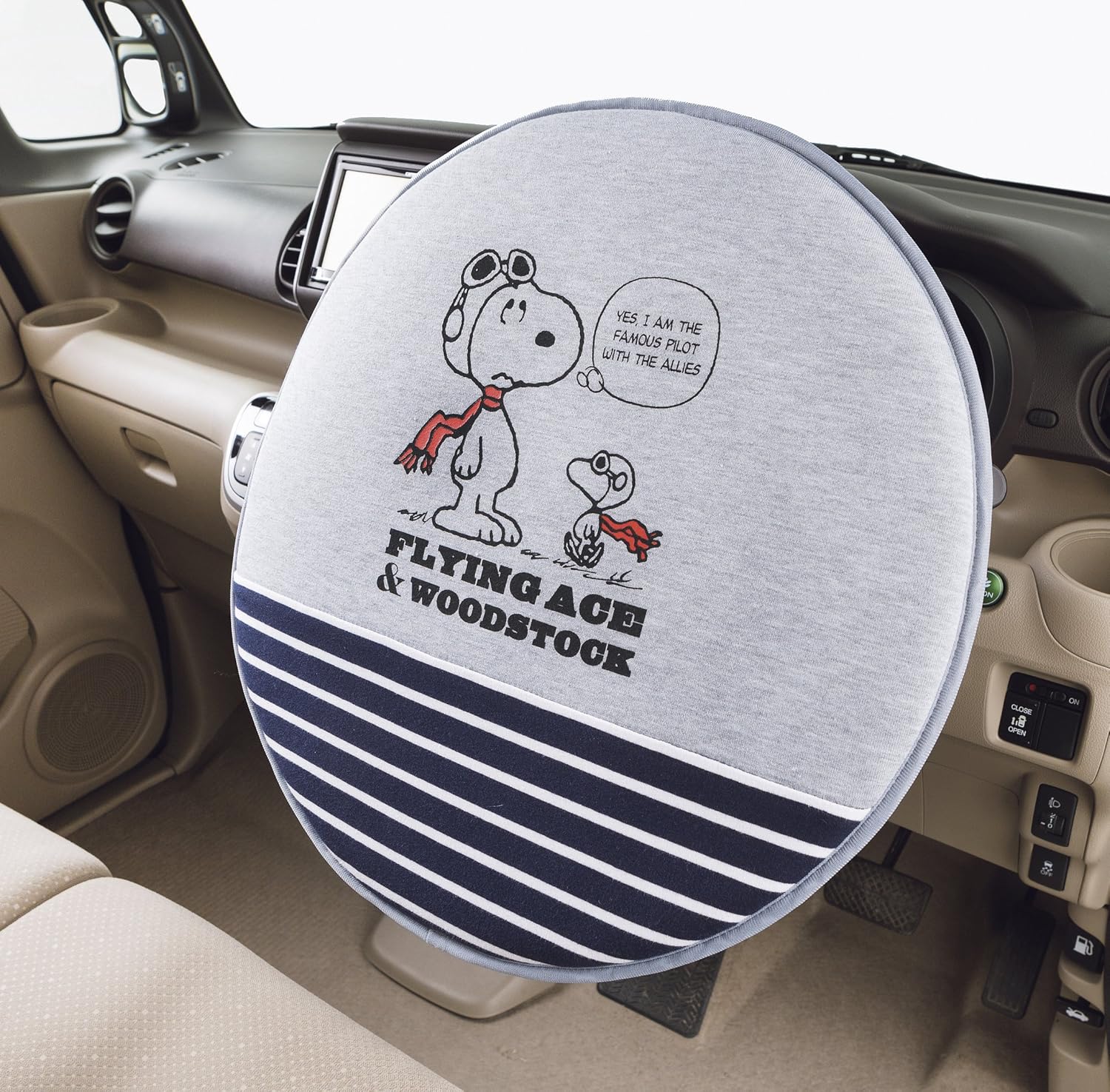 Amazon ボンフォーム ハンドルカバー スヌーピー フライングスヌーピー 軽 普通車 シェードクッション 丸洗いok シェードクッション45x45x2 5cm グレー 56 39gr シートカバー 車 バイク