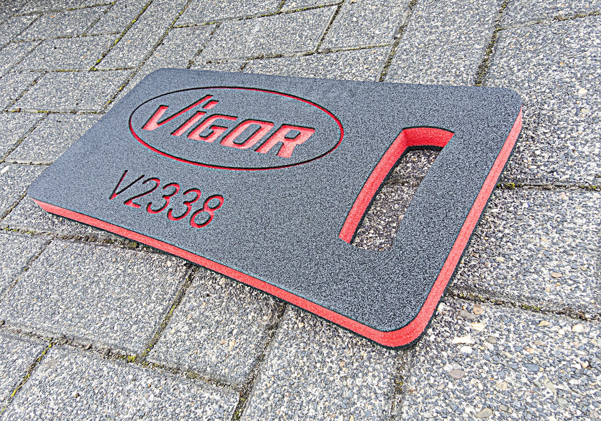 Vigor V2338 Knee Cushion, Red, black - Image 2