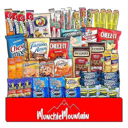 Munchie Mountain Paquete de 50 unidades de bocadillos y cuidado para estudiantes universitarios, miembros militares, amigos y familiares