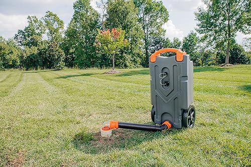 Miniatura 39 de Camco Rhino Tanque de basura portátil para vehículos recreativos de 28 galones con manguera y accesorios, duradero, sin fugas e inodoro (39004)