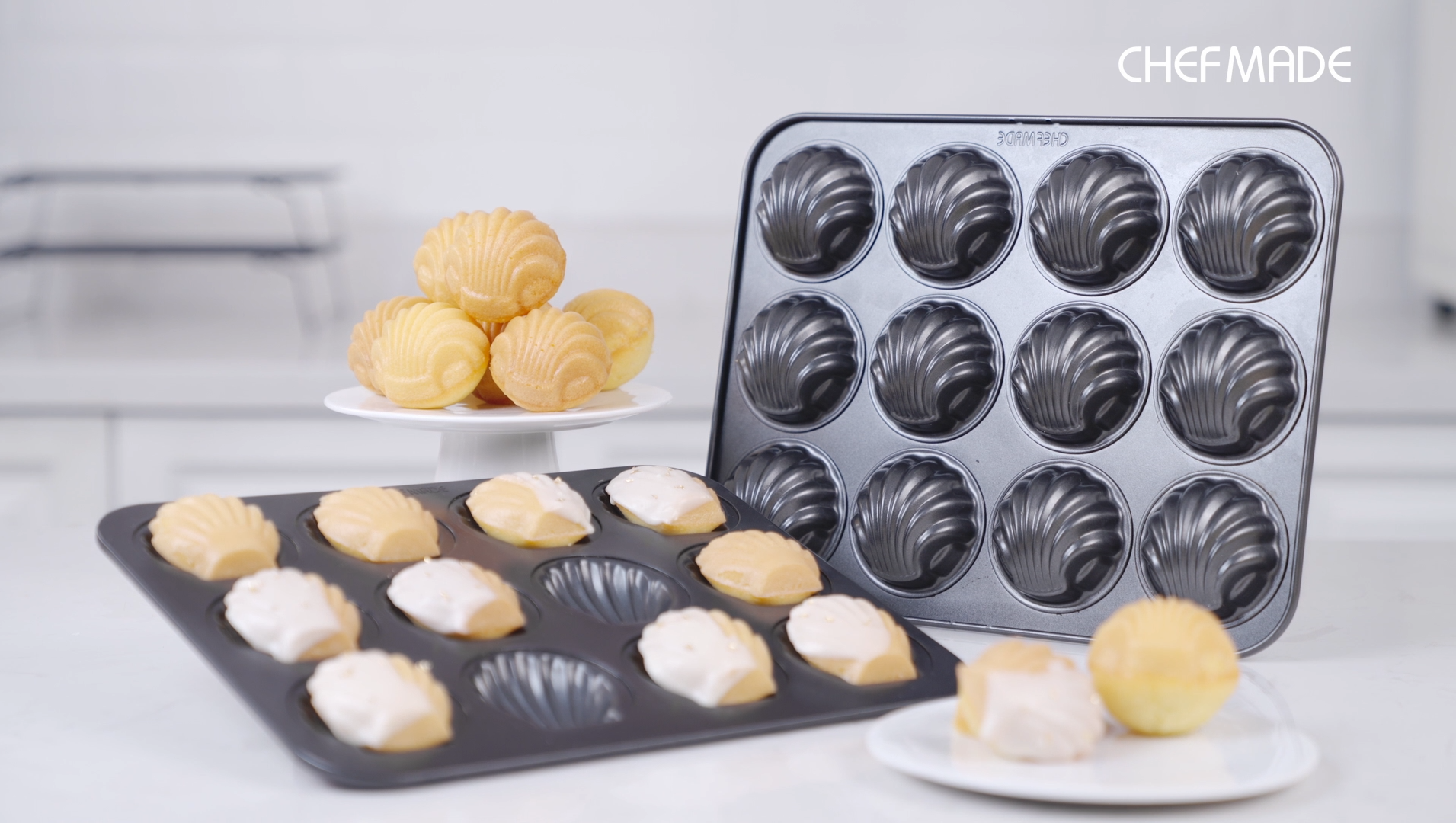 Madeline Blackcurrant Sサイズ Amazon.com: CHEFMADE Madeleine Pan, Nonstick 12 Cavity Scallop