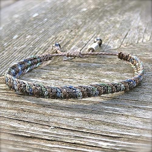 Vista 30 de Rumi Sumaq Pulseras con lazo de bandera del orgullo y el país, macramé tejida anudada a mano, cola de pez y trenzada, pulseras unisex ajustables