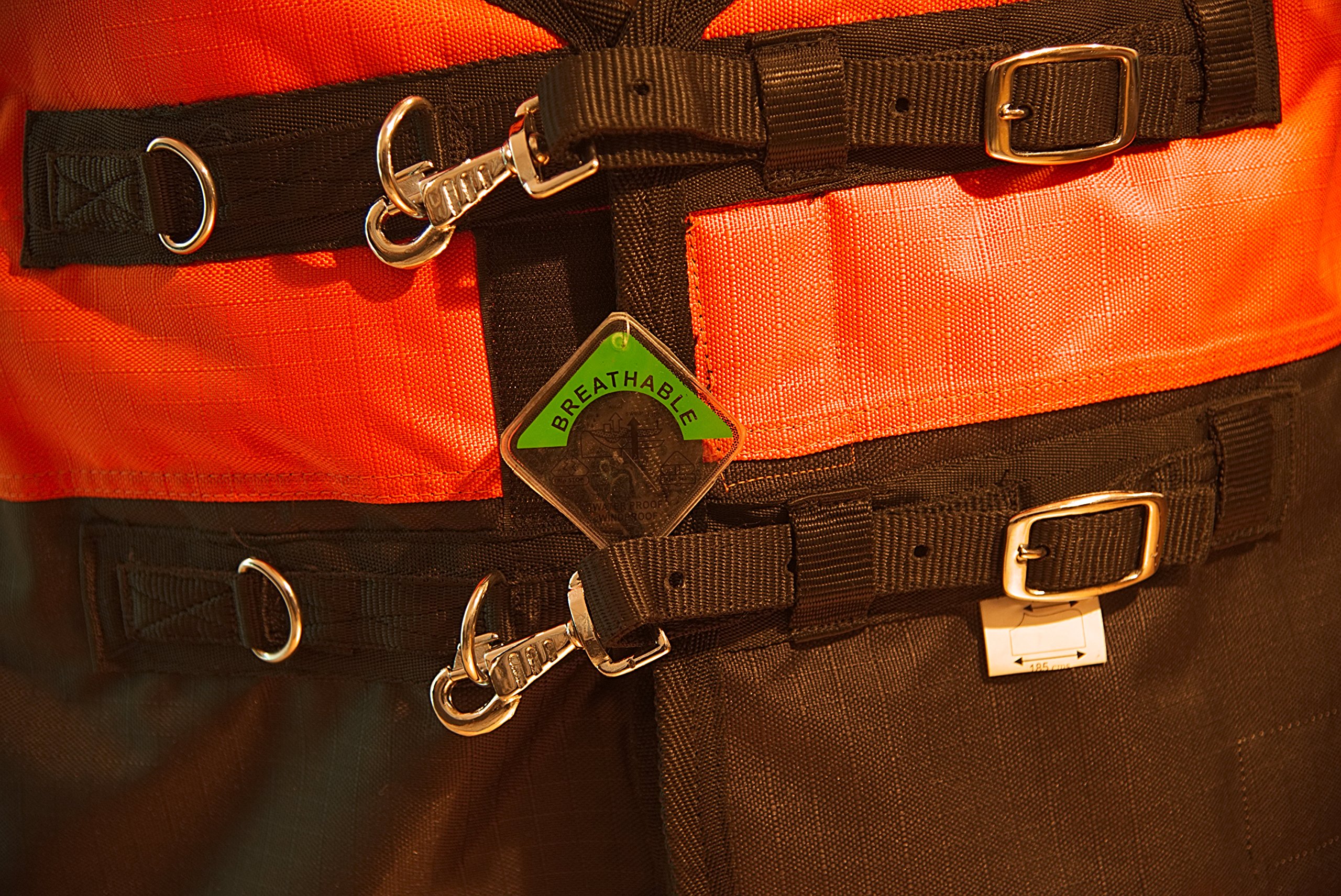 Pferdedecke Winter Ripstop 1200D 400g Füllung hoher Nackenschutz Orange/Schwarz