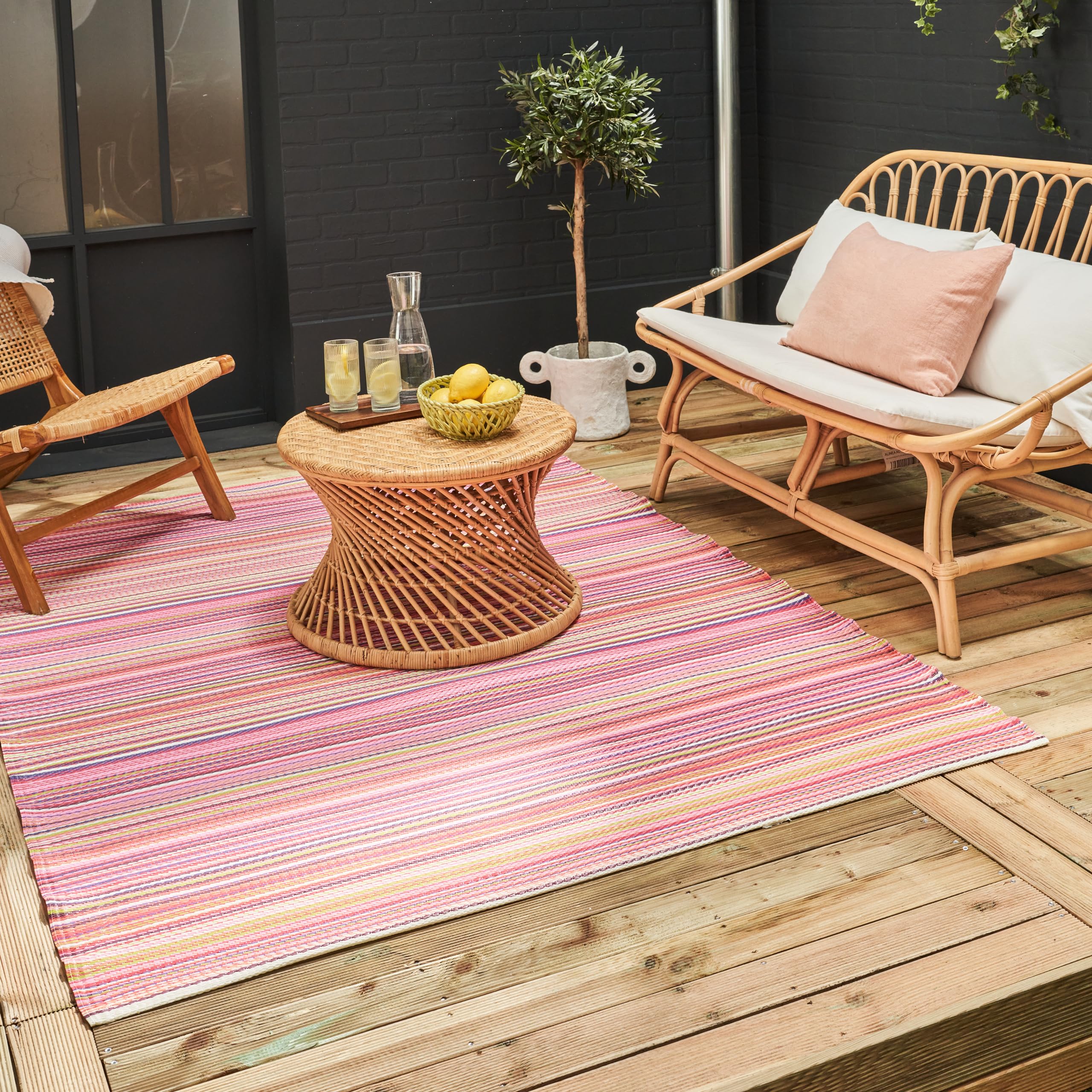 THE RUGS Rainbow Collection Outdoor Rug, Easy to Clean, Waterproof Plastic Outdoor Rugs for Garden Patio, Balcony, Camping