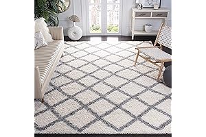 SAFAVIEH Dallas Shag Collection Diamond Pattern Area Rug