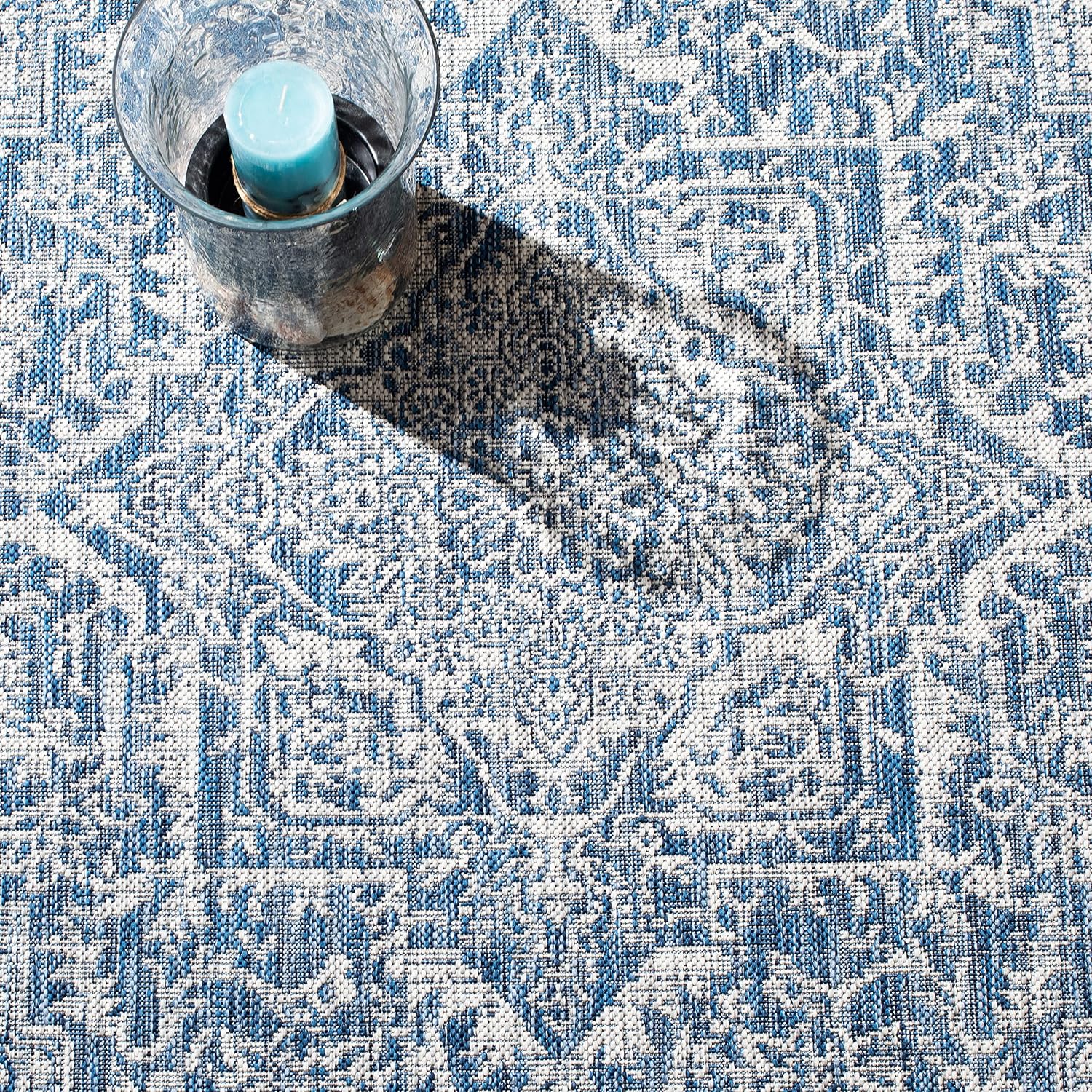 SAFAVIEH Courtyard Collection 5'3" x 7'7" Light Grey/Navy CY8763 Indoor/ Outdoor Waterproof Easy Cleaning Patio Backyard Mudroom Area Rug