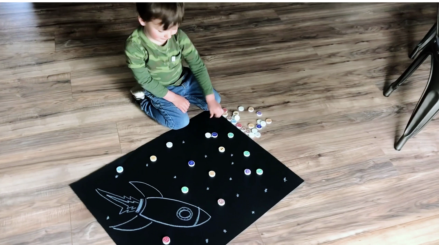 Haooryx 60Pcs Sistema Solare Mini Gomma Carina Per Bambini Novità Spazio Esterno Matita Eraser Set 3D Puzzle Gomma Colorata Studente Compiti