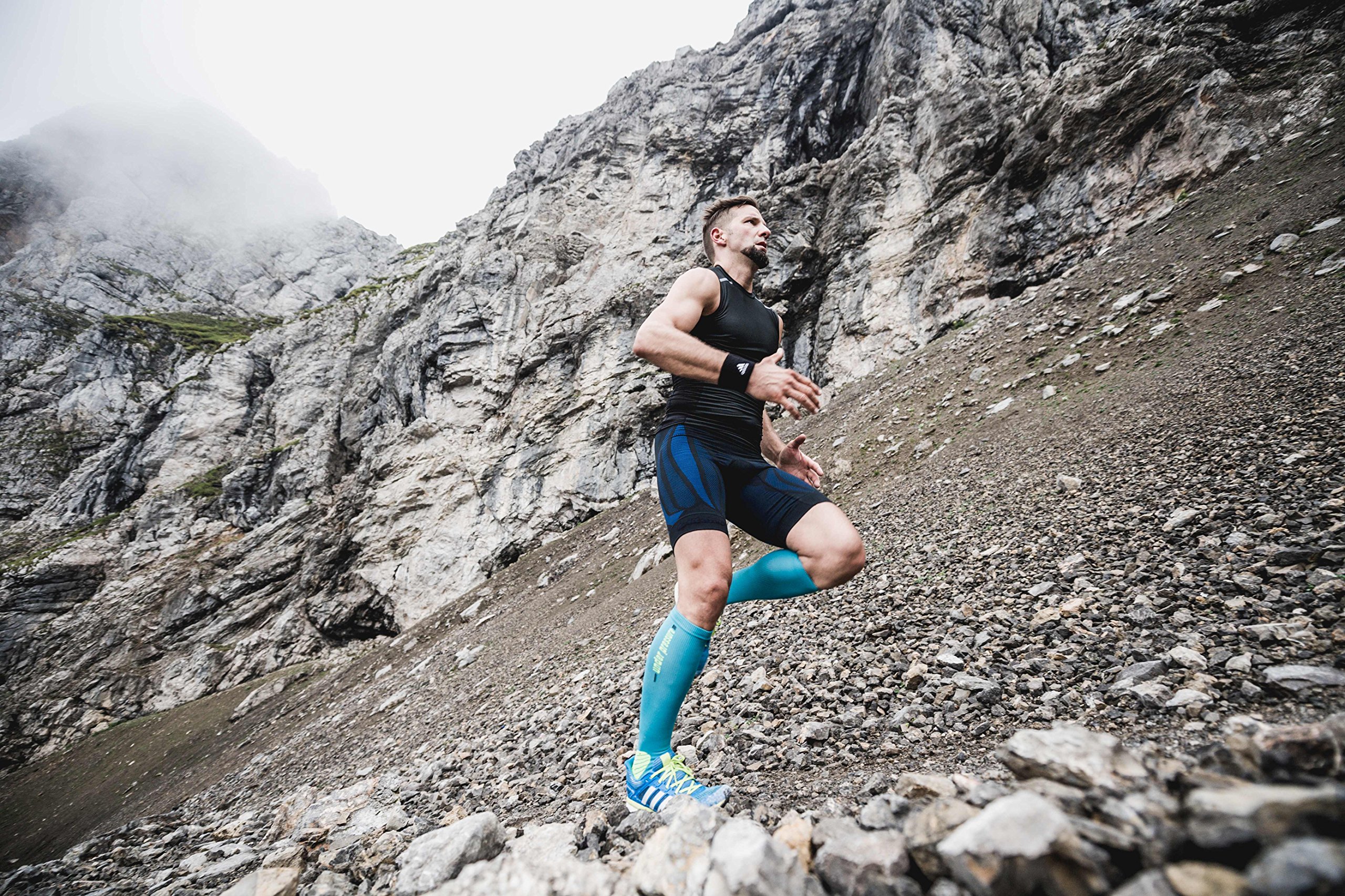 RUNATTACK es la Media de compresión para Deporte de Under Pressure (compresión: 18-21mmHg), Made in Germany!
