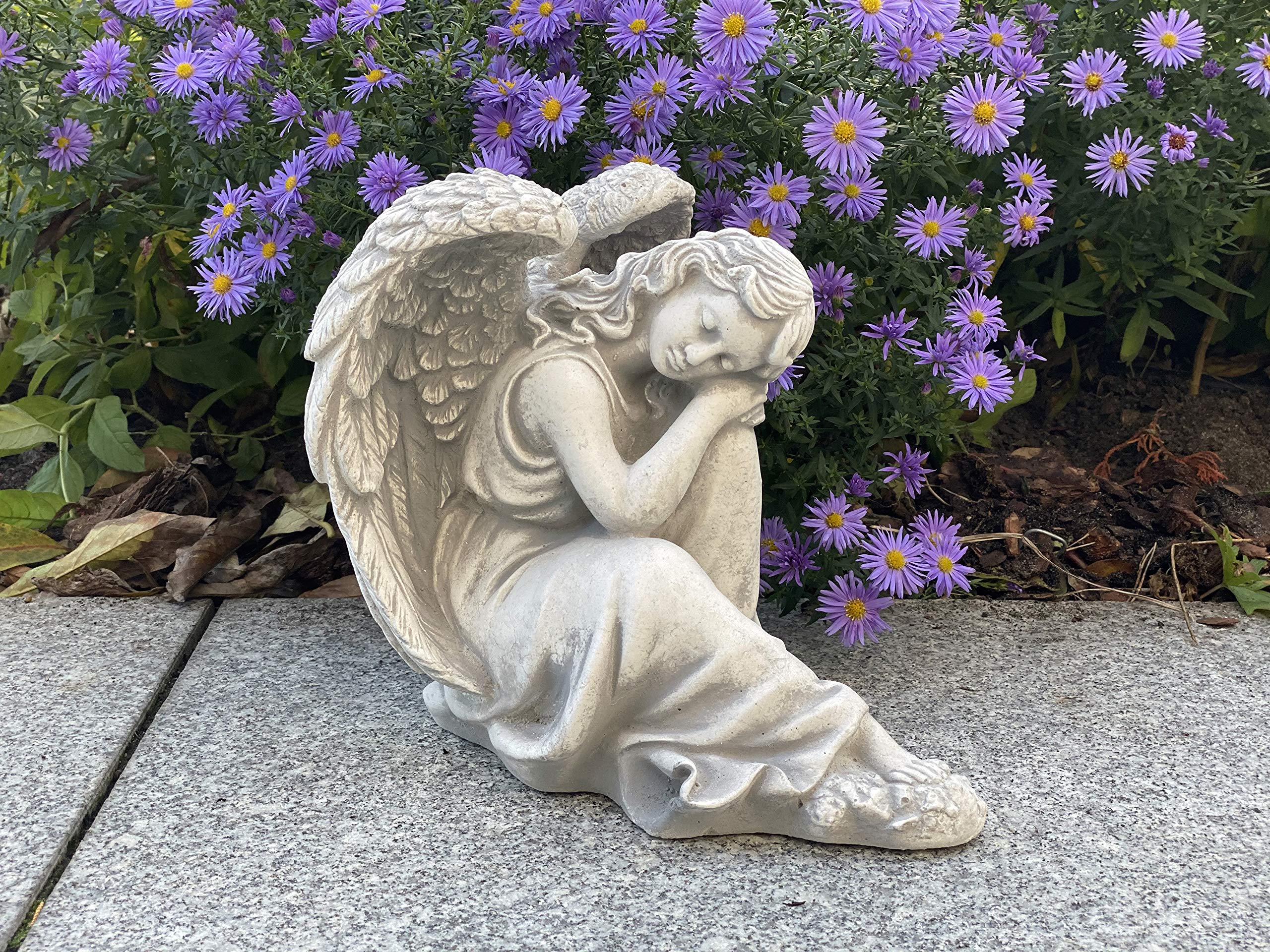 gartendekoparadies.de Schlafender Engel Steinfigur für Garten & Grab, frostfest & wetterfest, aus massivem Steinguss Weißbeton, Grabengel Figur als Grabdeko oder Gartendeko, 25 cm, grau