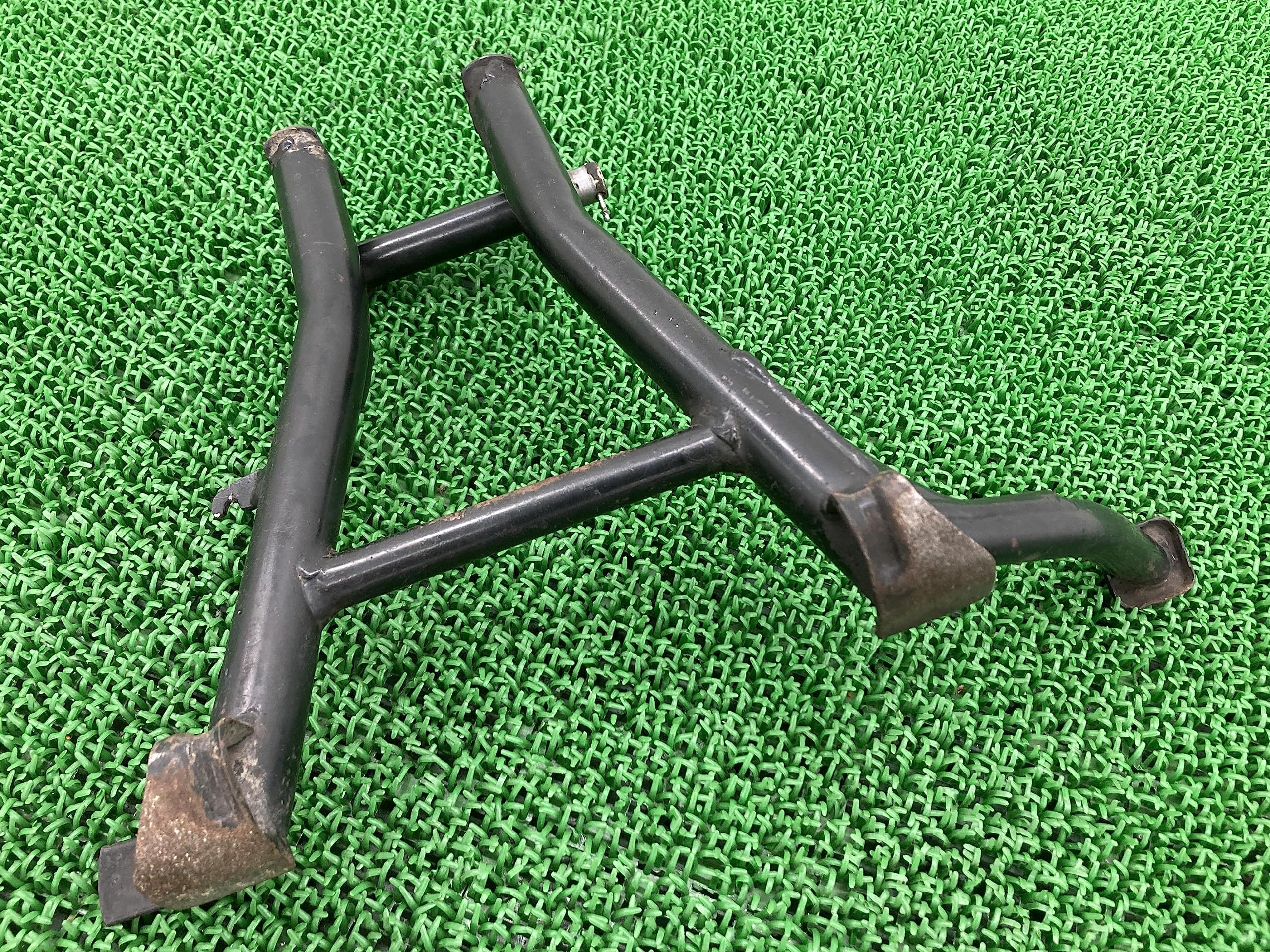 CBR400F‼️純正‼️センタースタンド‼️中古‼️シャフト有り‼️バネ無し‼️ CBR400F‼️純正‼️センタースタンド‼️中古‼️シャフト有り‼️バネ無し