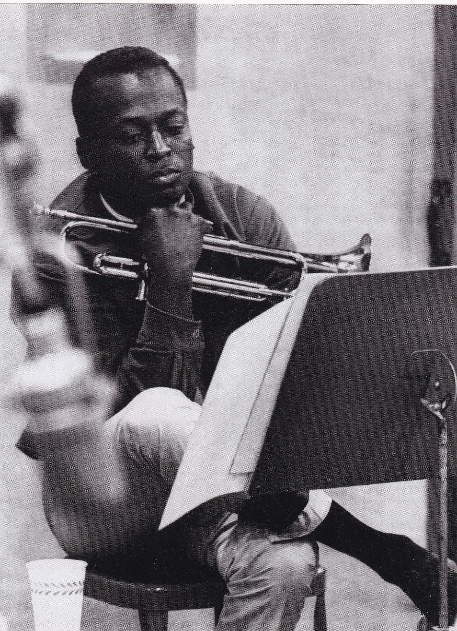 K1 Black Miles Davis, Late 1950S - Miniature Poster & Card Frame