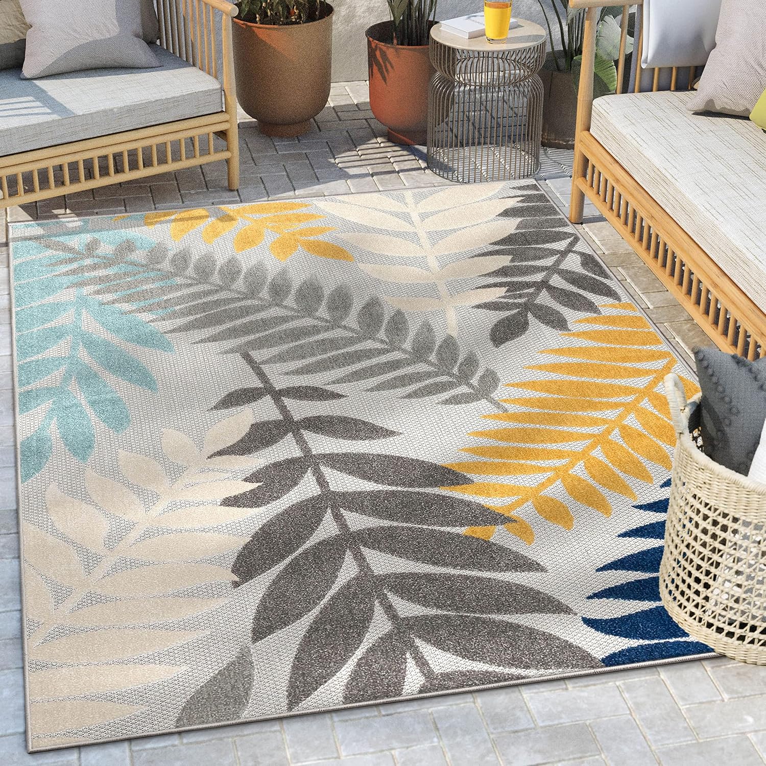 Well Woven Dorado Mariah Grey Modern Tropical Leaves High-Low Indoor/Outdoor 7'10" x 9'10" Area Rug
