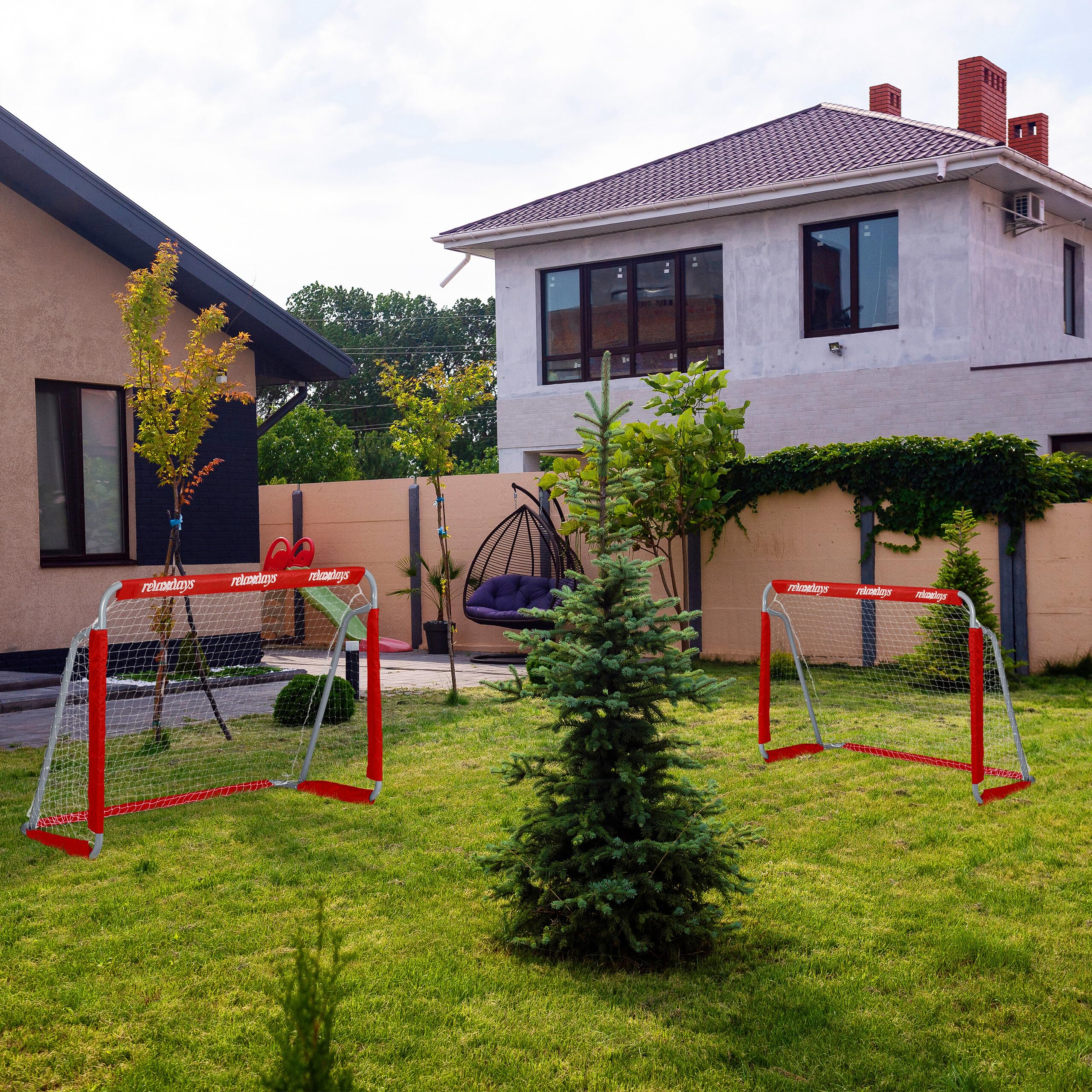 Relaxdays Porte da Calcio, Giardino, Set da 2 per Calcetto, Adulti e Bambini, in Metallo, con Rete, 110x150x75 cm, Rosso