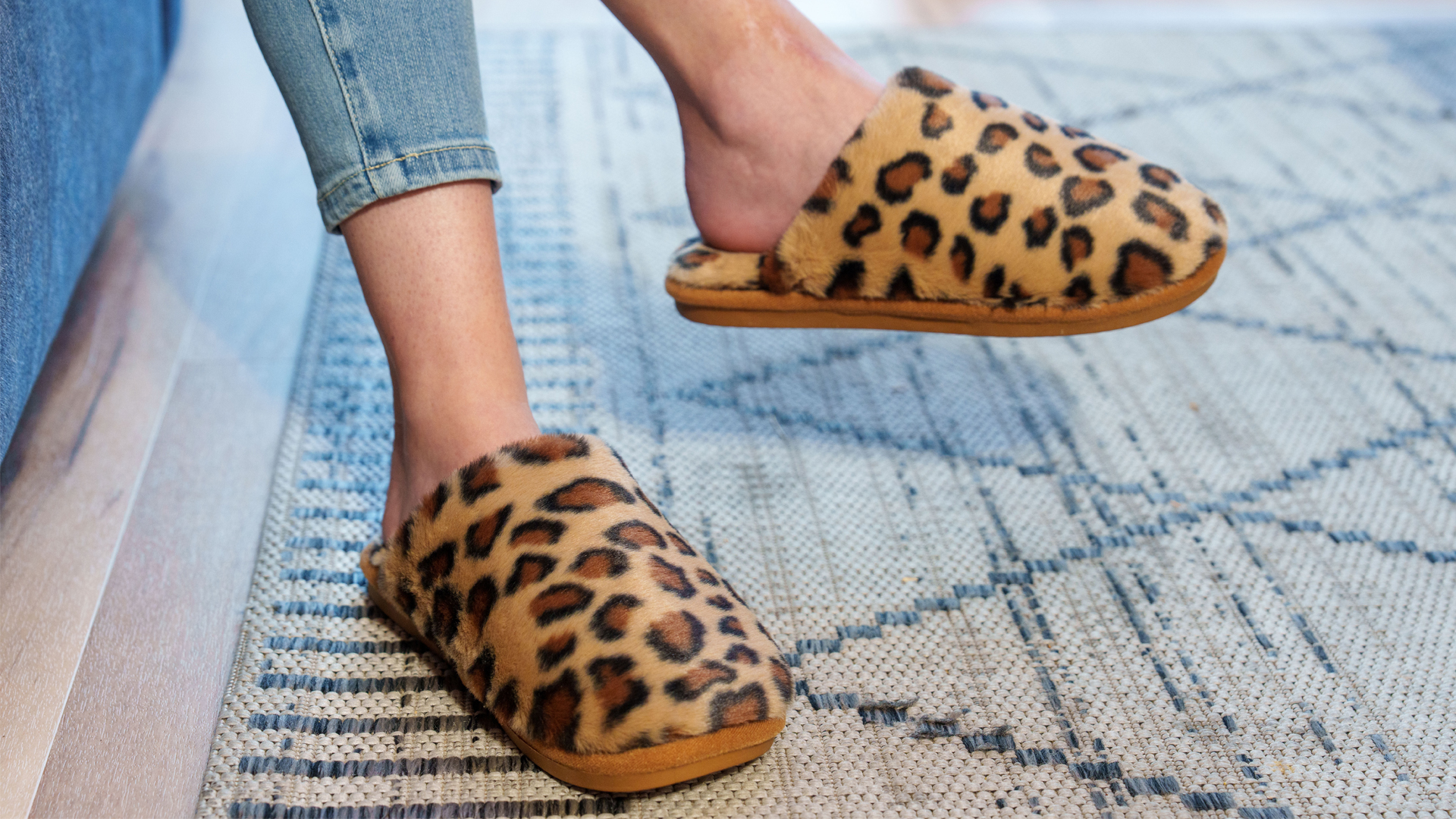 RLEHJN Chaussons Femme Hiver Chaud Pantoufles Fourrés Chaud