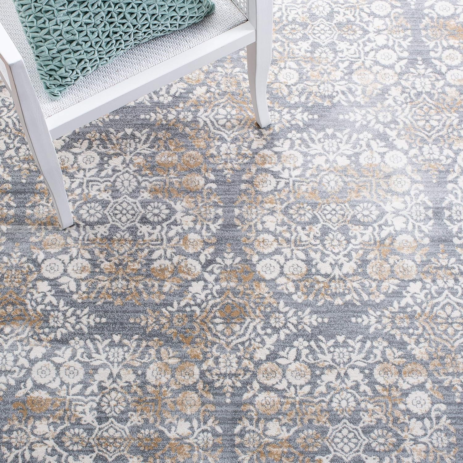 Martha Stewart x SAFAVIEH Area Rug Collection - 5'3" x 7'7", Silver & Ivory, Non-Shedding & Easy Cleaning, Ideal for Living Room, Bedroom, Office, Dining Space (MSR0958G)