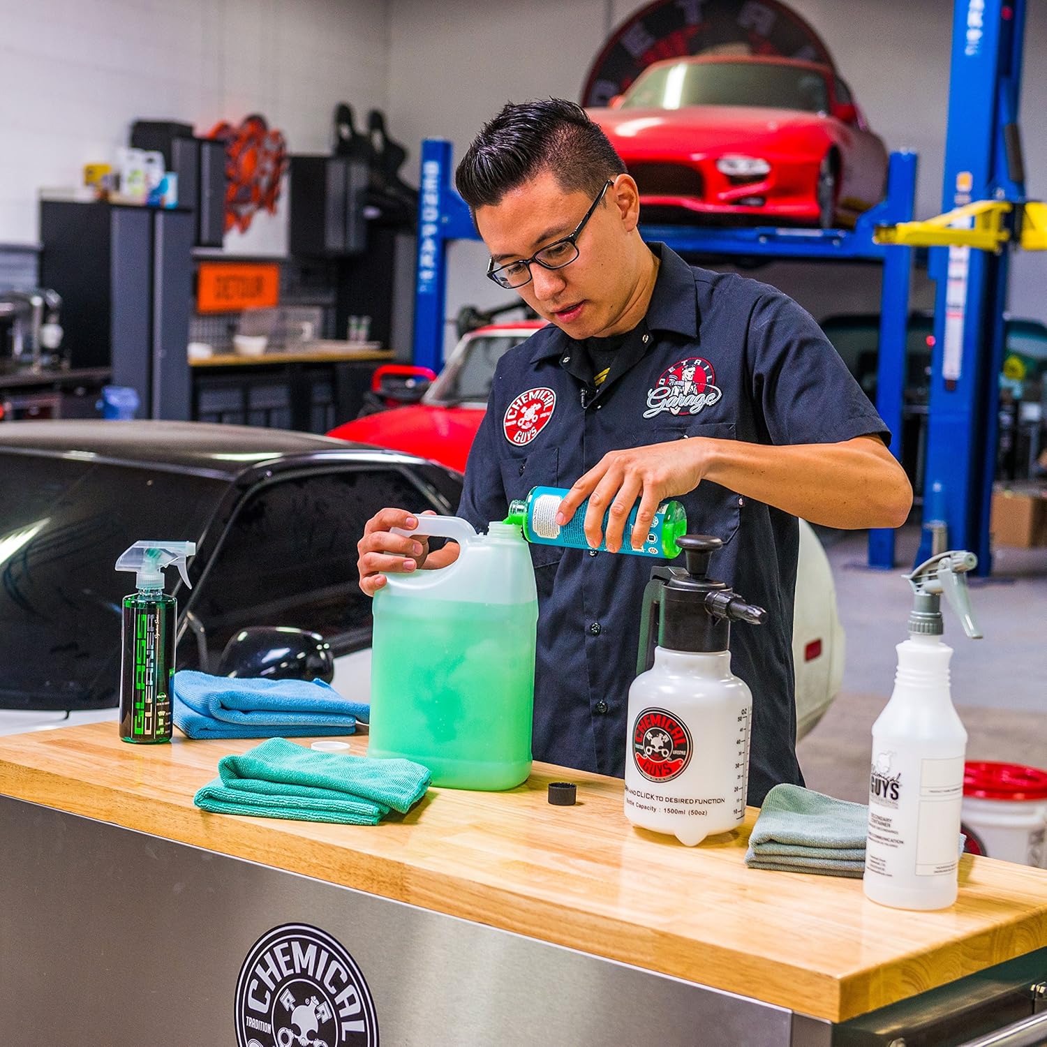 Chemical Guys WAC_707 EcoSmart Hyper Concentrated Waterless Car Wash and Wax, Safe for Cars, Trucks, SUVs, Motorcycles, RVs & More, 128 oz (1 Gallon) : Automotive