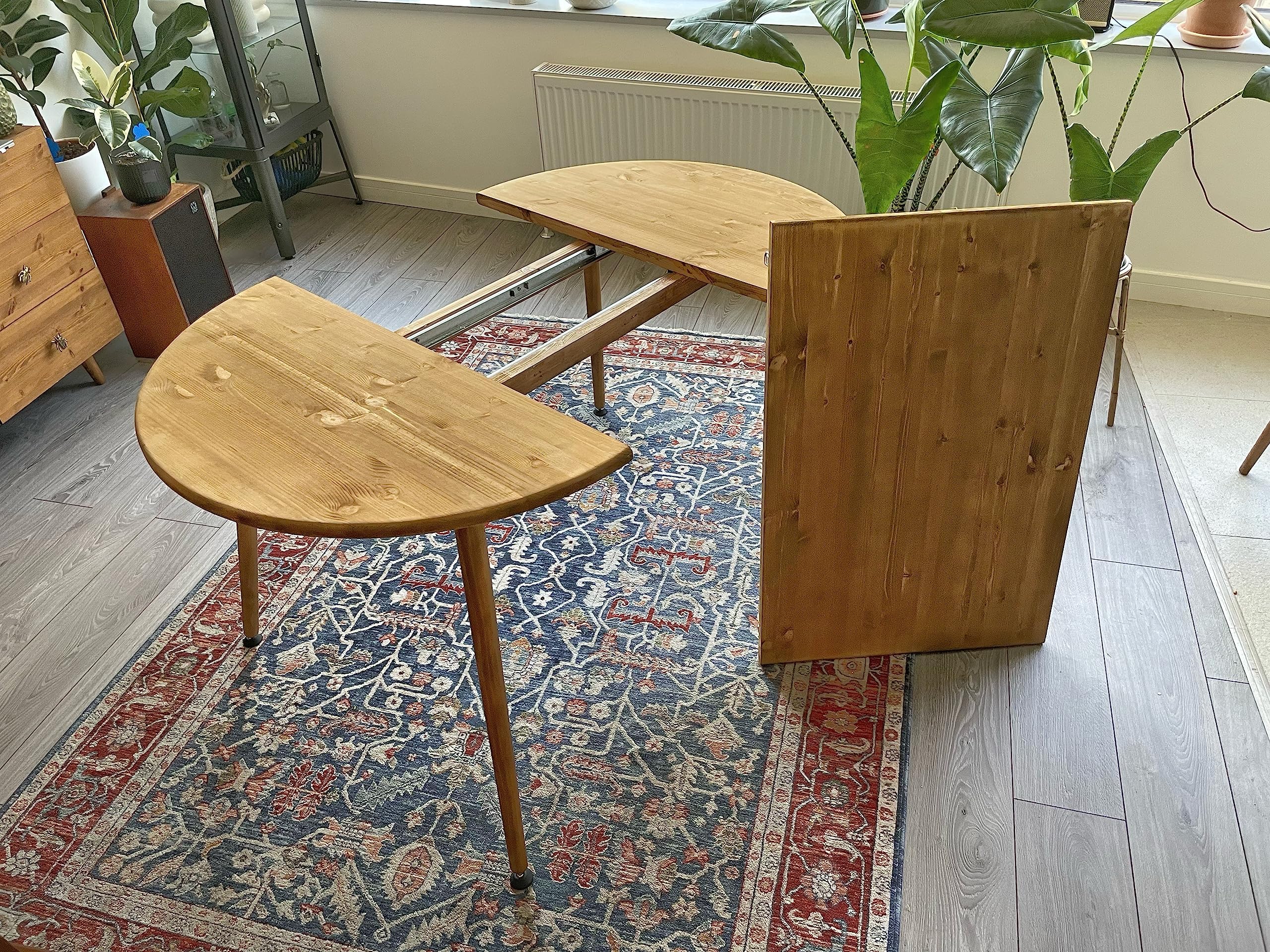 Round Extendable Dining Table, 90-150 cm Wooden Light oak Dining Table, Handmade with Solid Wood, Sits 6-8 People, Modern Design, Ideal for Kitchen & Living Room