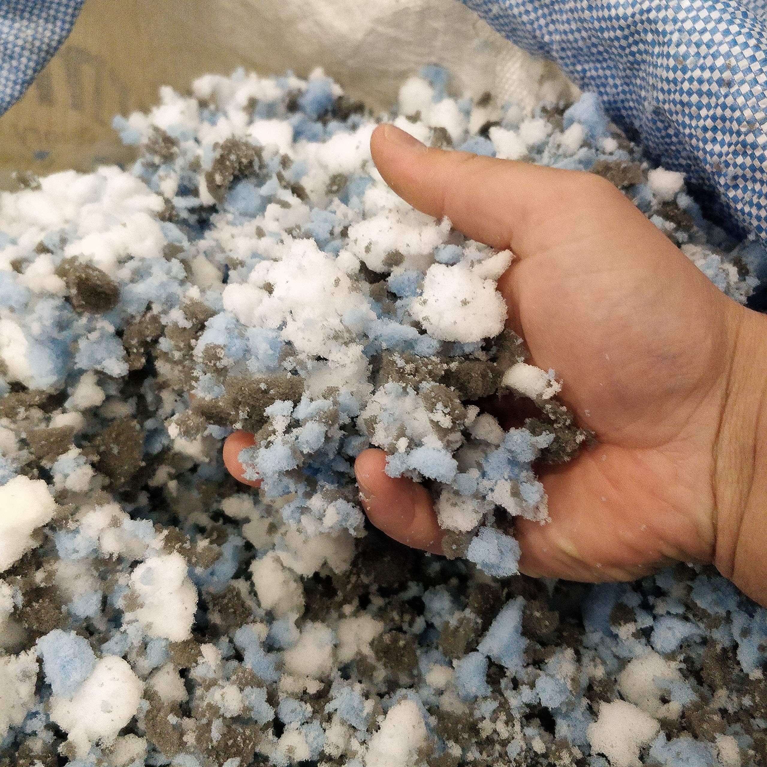 Feature Home Shredded Foam - Foam Crumbs - Foam Bits/Flakes Can be Used for Bean-Bags (20 kg)