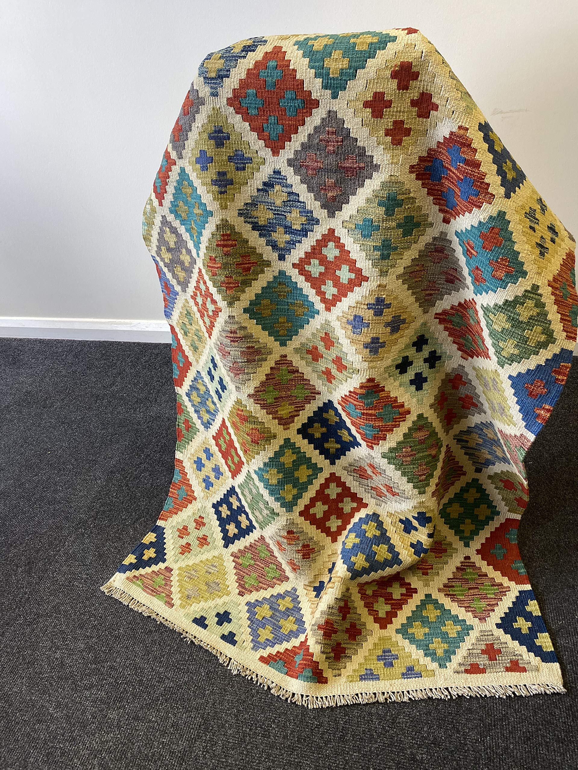 Tapis kilim afghan multicolore géométrique et tissé main en laine