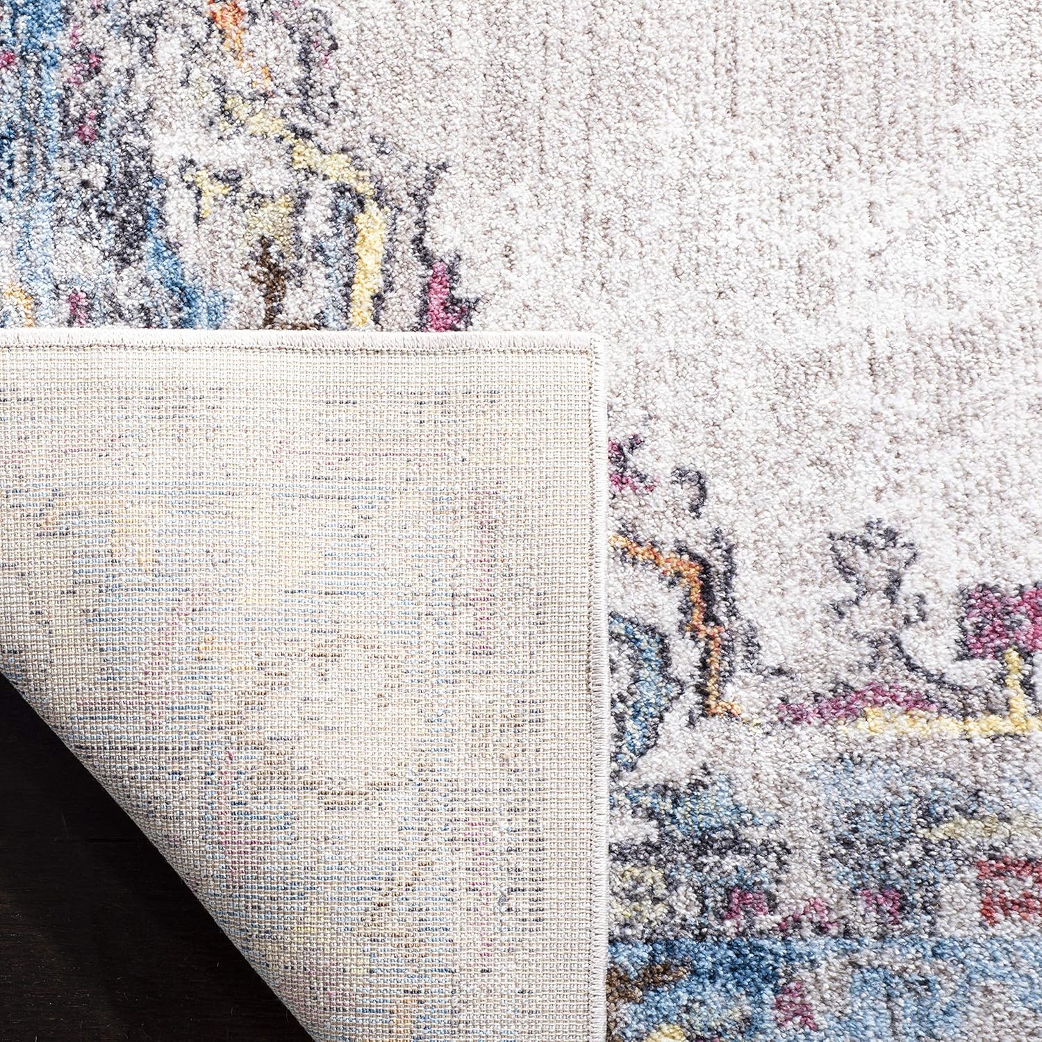 SAFAVIEH Bristol Collection Area Rug - 6' x 9', Light Grey & Blue, Boho Chic Medallion Distressed Design, Non-Shedding & Easy Care, Ideal for High Traffic Areas in Living Room, Bedroom (BTL343A)