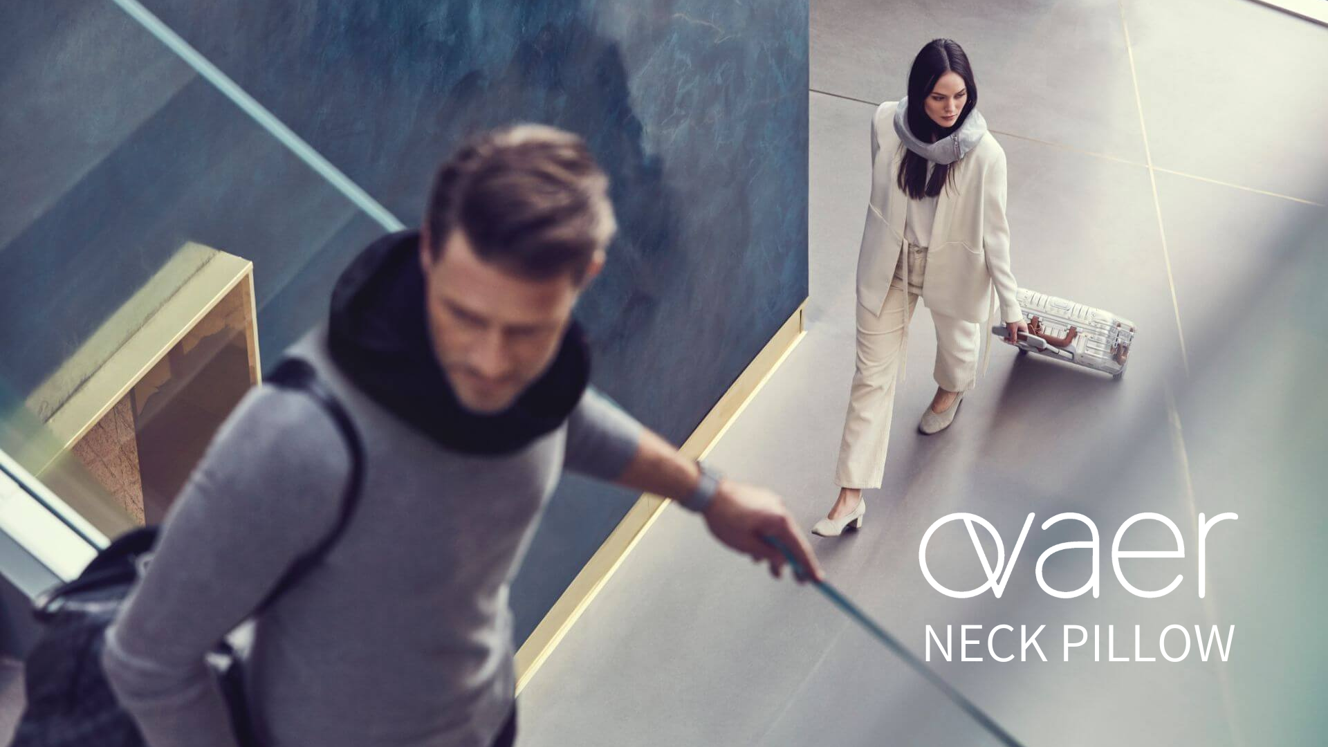 Amazon｜Ovaer ネックピロー フード付き エアー 飛行機 コンパクト