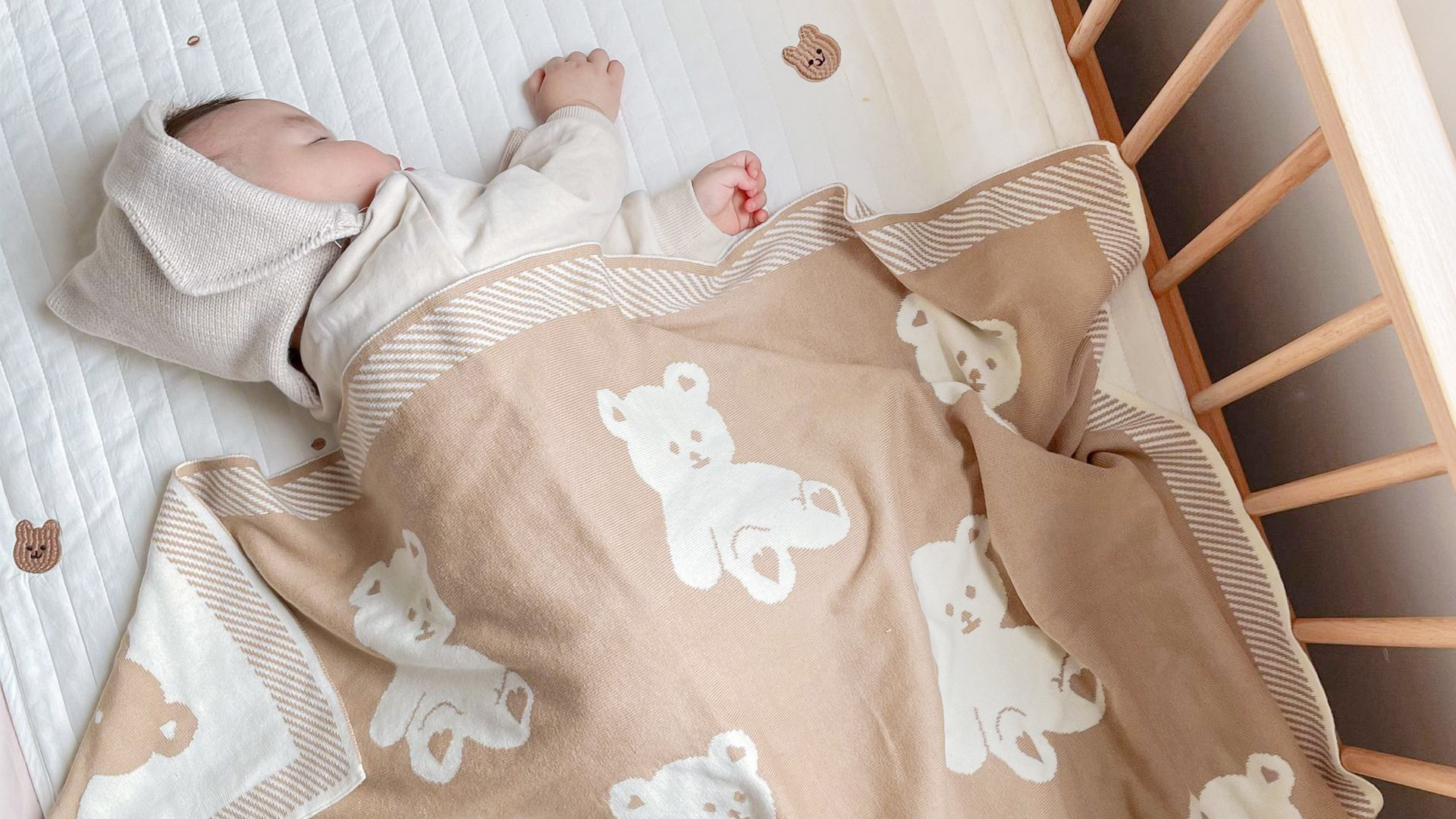 Amazon.com: Yuehuam Baby Blanket Knitted Bear Soft Cotton Blanket