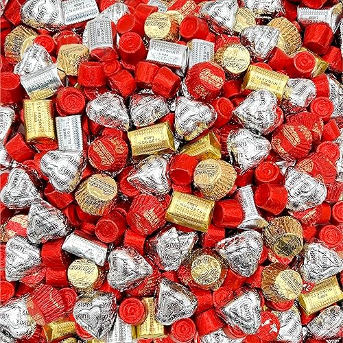 Paquete variado de dulces de chocolate para el Día de la Madre Hershey's NUGGETS, ROLO, corazones extra cremosos, REESEScups (bolsa de 2 libras