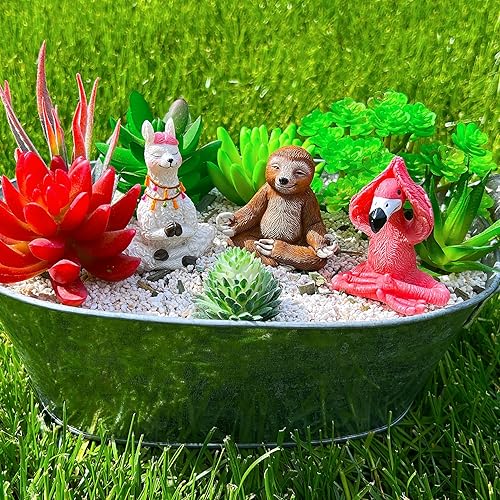 Miniatura 3 de Mood Lab Juego de figuras de yoga en miniatura – Divertido kit de 3 piezas – Flamenco, Lama y Perezoso en pose de meditación – Decoración de jardín