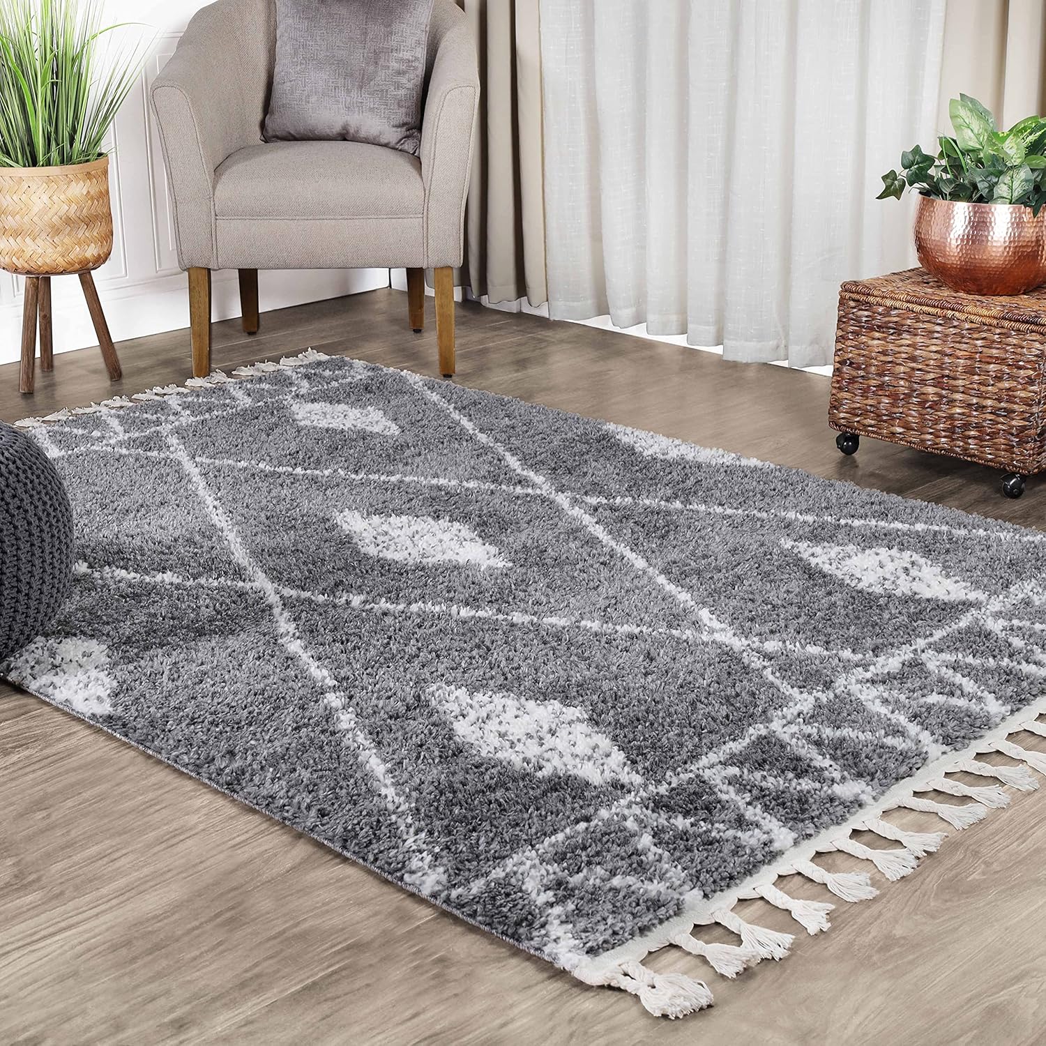 superior indoor area rug perfect for bedroom, laundry room, entryway, office, playroom, nursery, fluffy carpet cover, modern geometric diamond lattice shag sera collection, 4' x 6', grey ivory 6' x 4' (rectangular) grey ivory